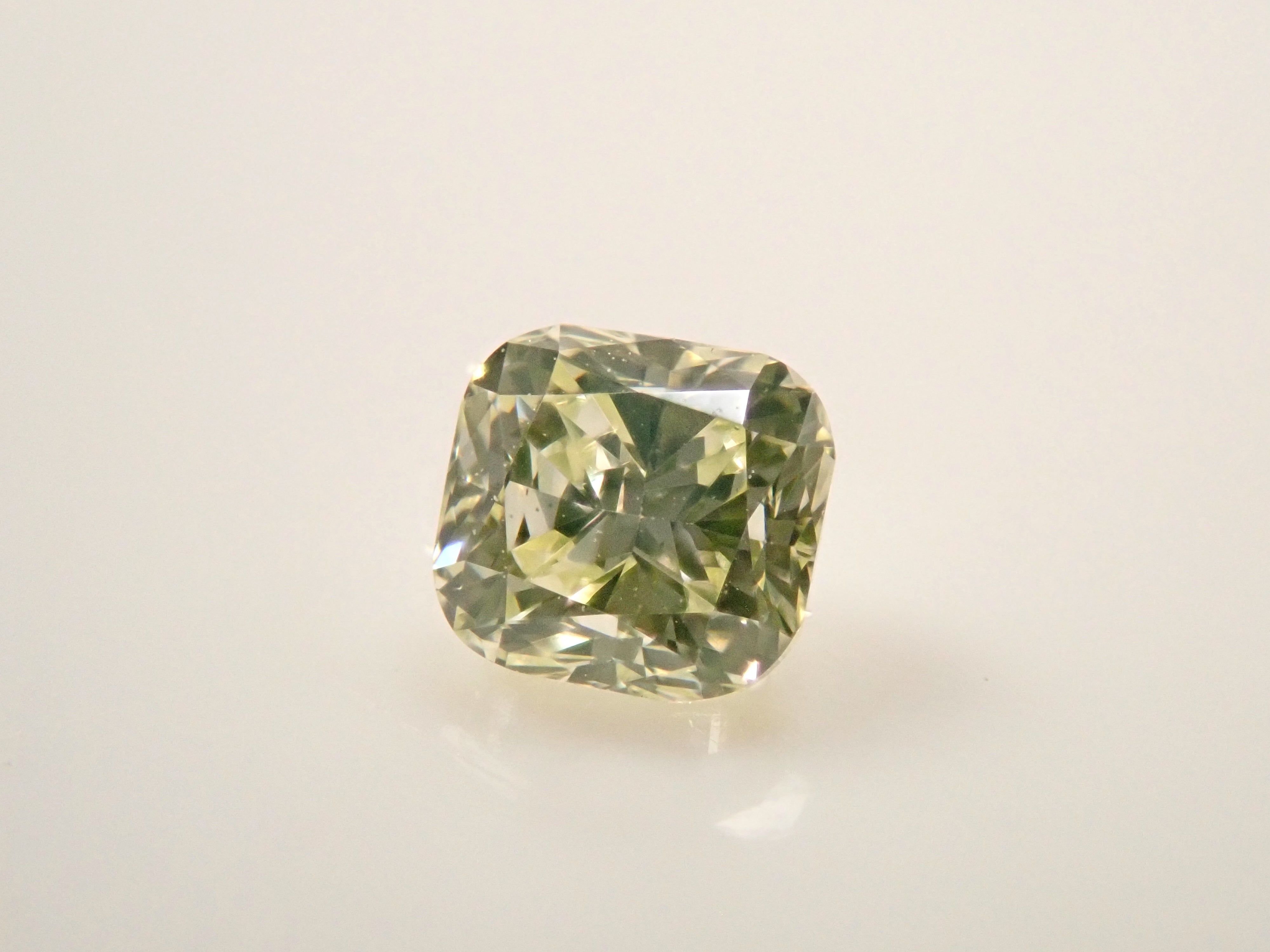 【抽選販売0629_02】グリーンダイヤモンド 0.129ctルース(FANCY LIGHT YELLOW GREEN, VS2)