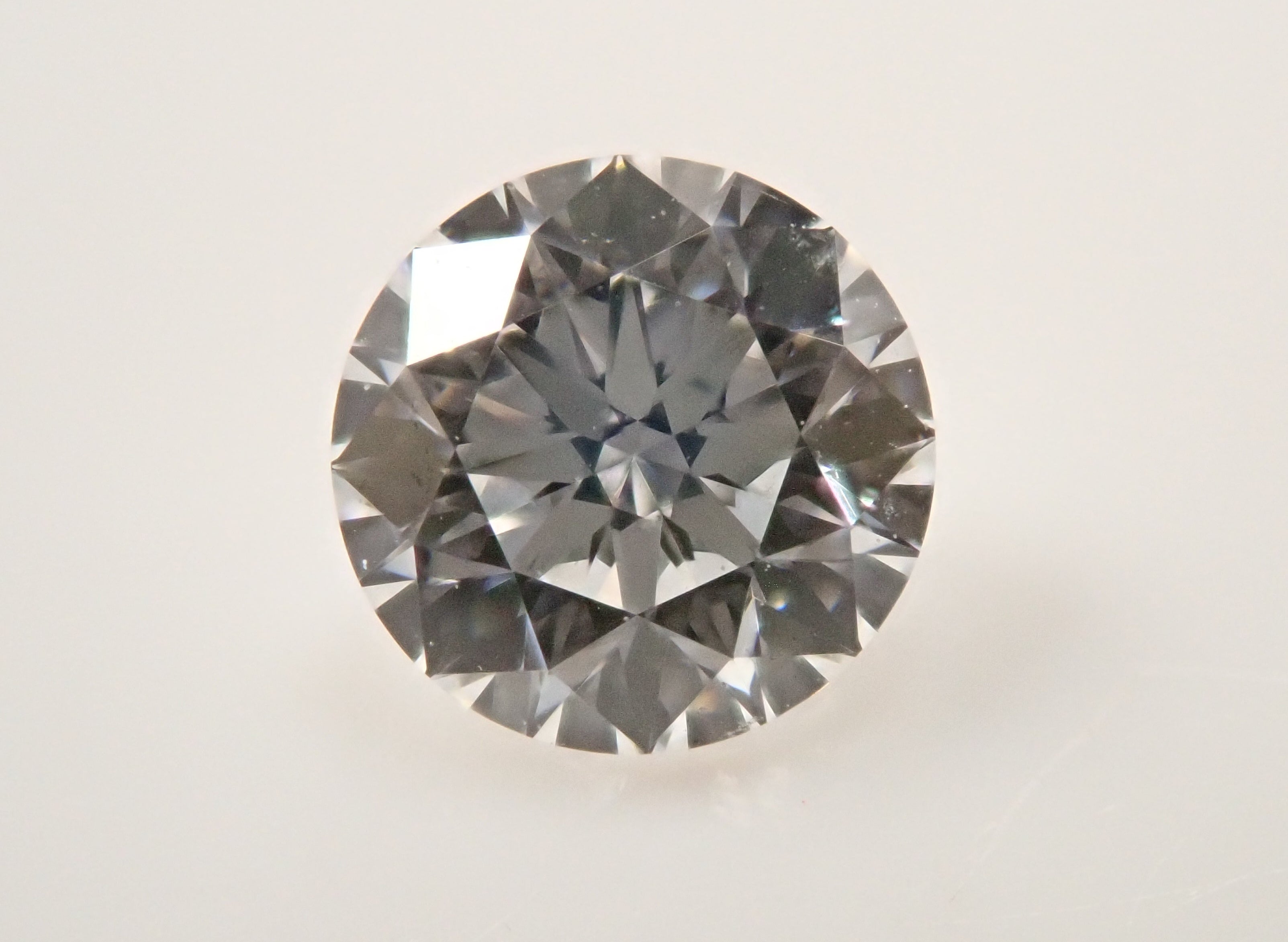 12561794] Canadian rough diamond (sawable) 0.103ct rough
