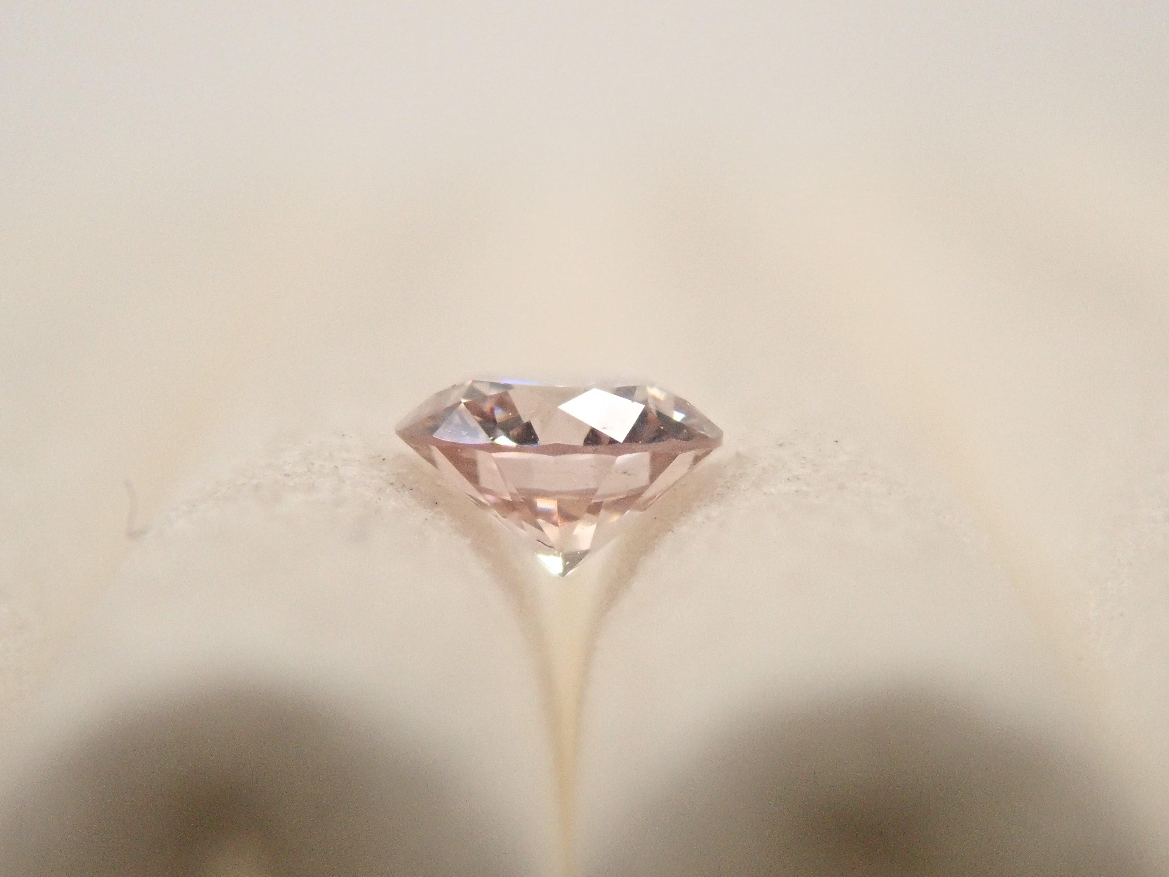 【32501941掲載】ピンクダイヤモンド 0.108ctルース(FANCY LIGHT BROWNISH PINK, SI2)