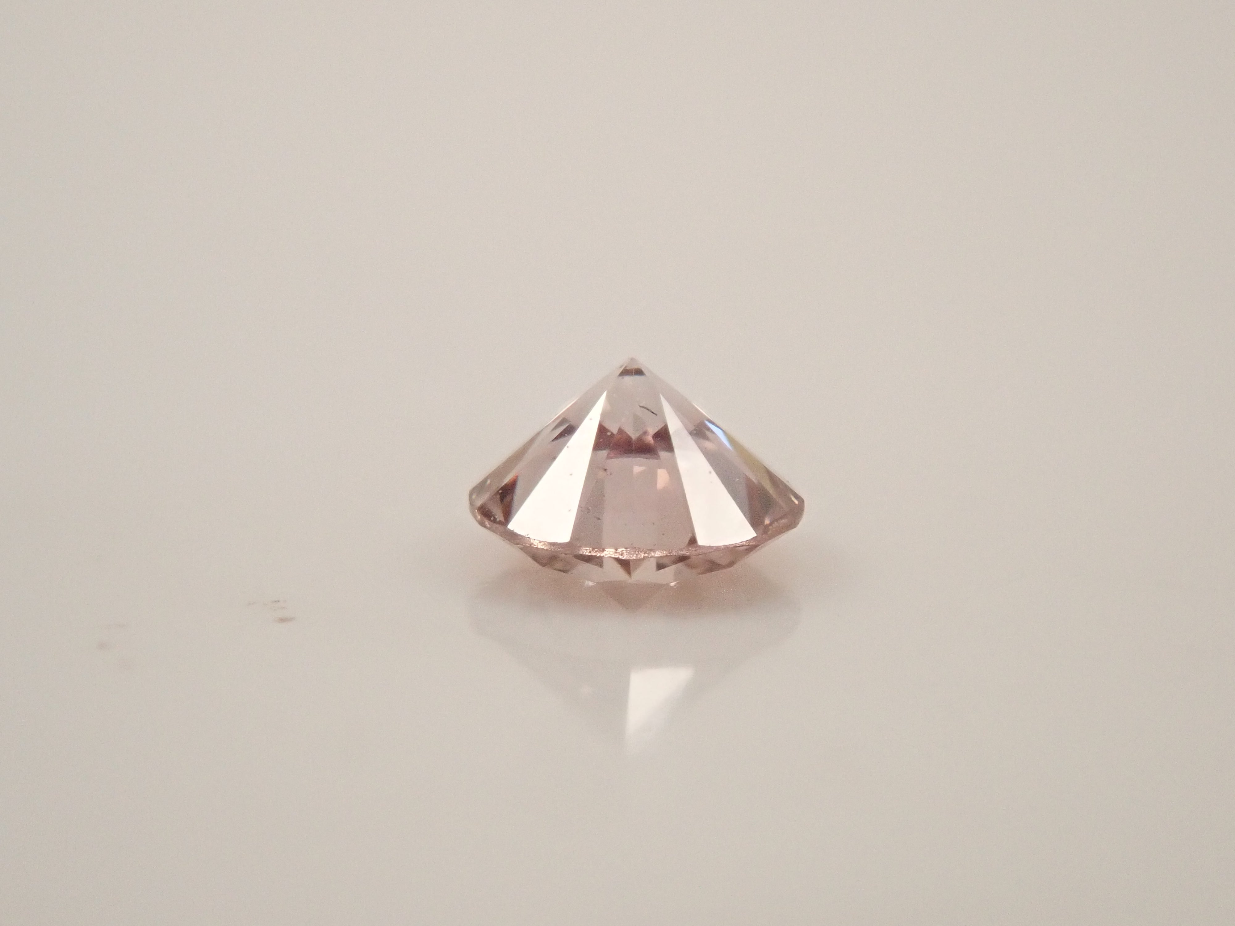 【32501941掲載】ピンクダイヤモンド 0.108ctルース(FANCY LIGHT BROWNISH PINK, SI2)