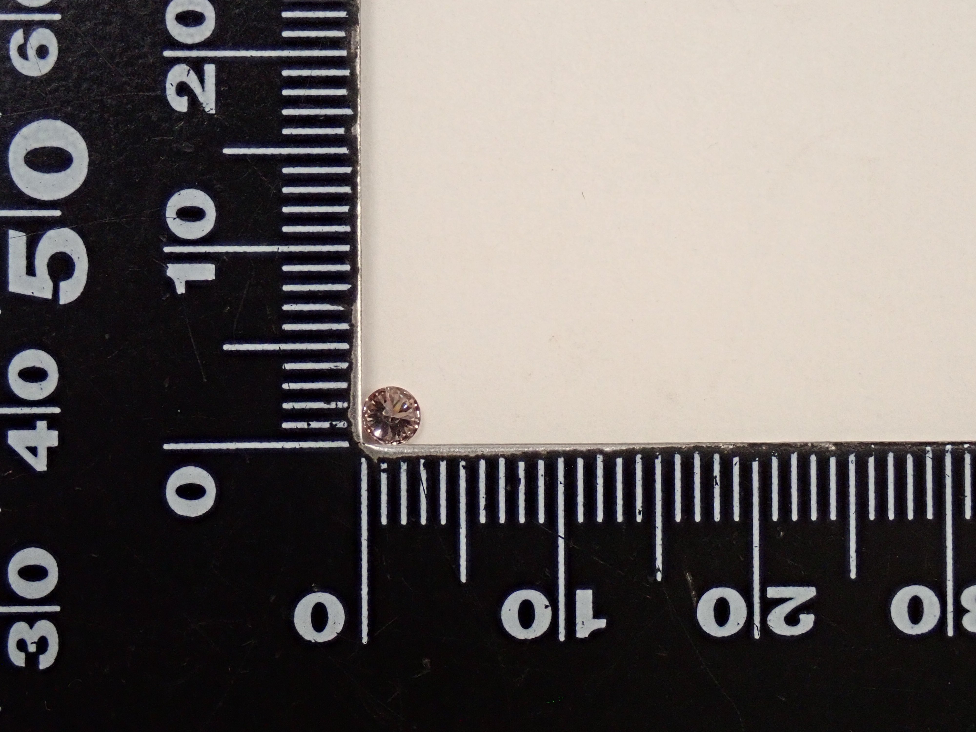 【32501941掲載】ピンクダイヤモンド 0.108ctルース(FANCY LIGHT BROWNISH PINK, SI2)