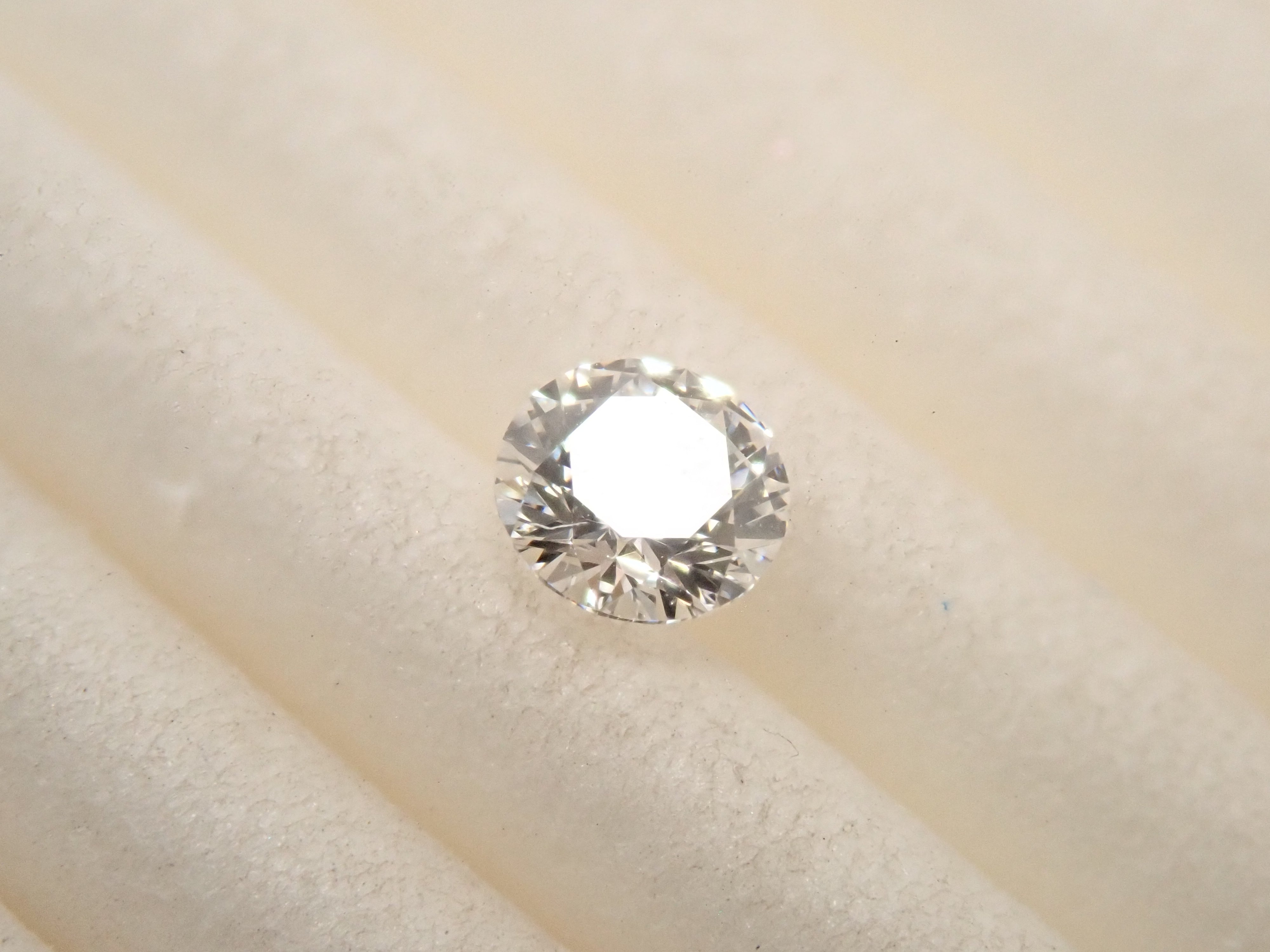[Listed as 32501940] Internally Flawless Diamond (H&C) 0.215ct Loose (E, IF, 3Excellent H&C)