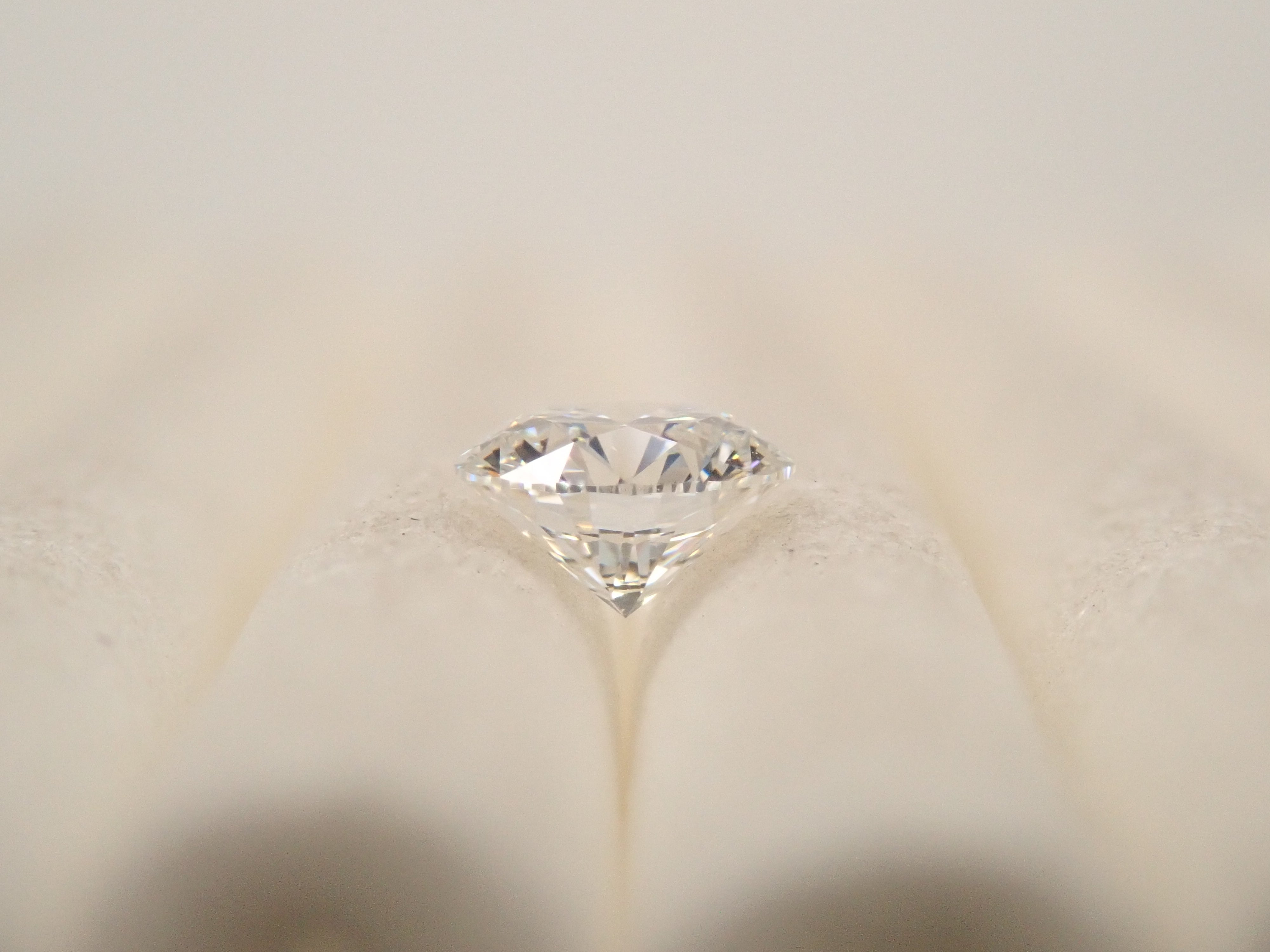 [Listed as 32501940] Internally Flawless Diamond (H&C) 0.215ct Loose (E, IF, 3Excellent H&C)
