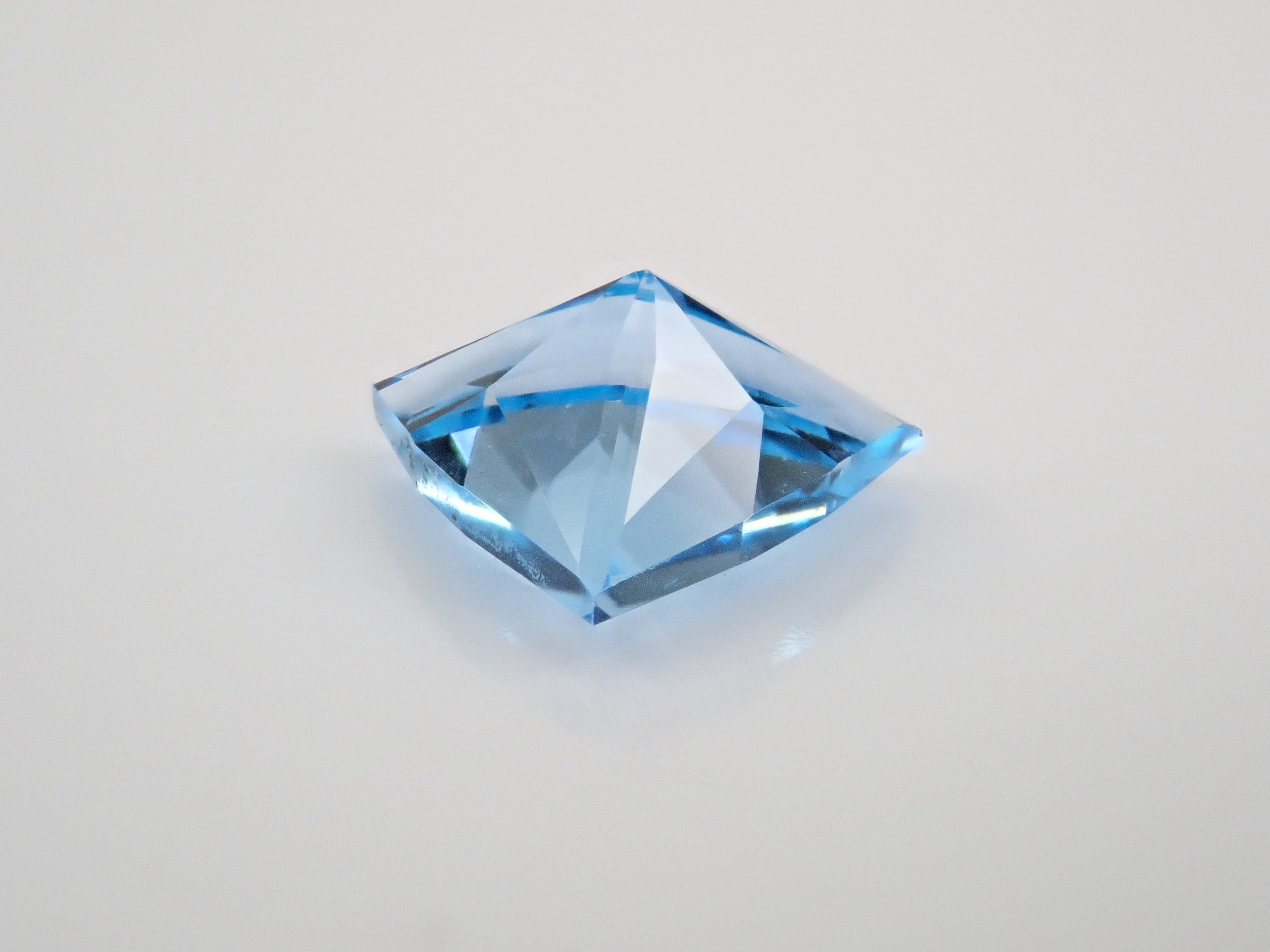 JE278☆高級スイスブルートパーズ22.59ct D K18WG ヘッド鑑付