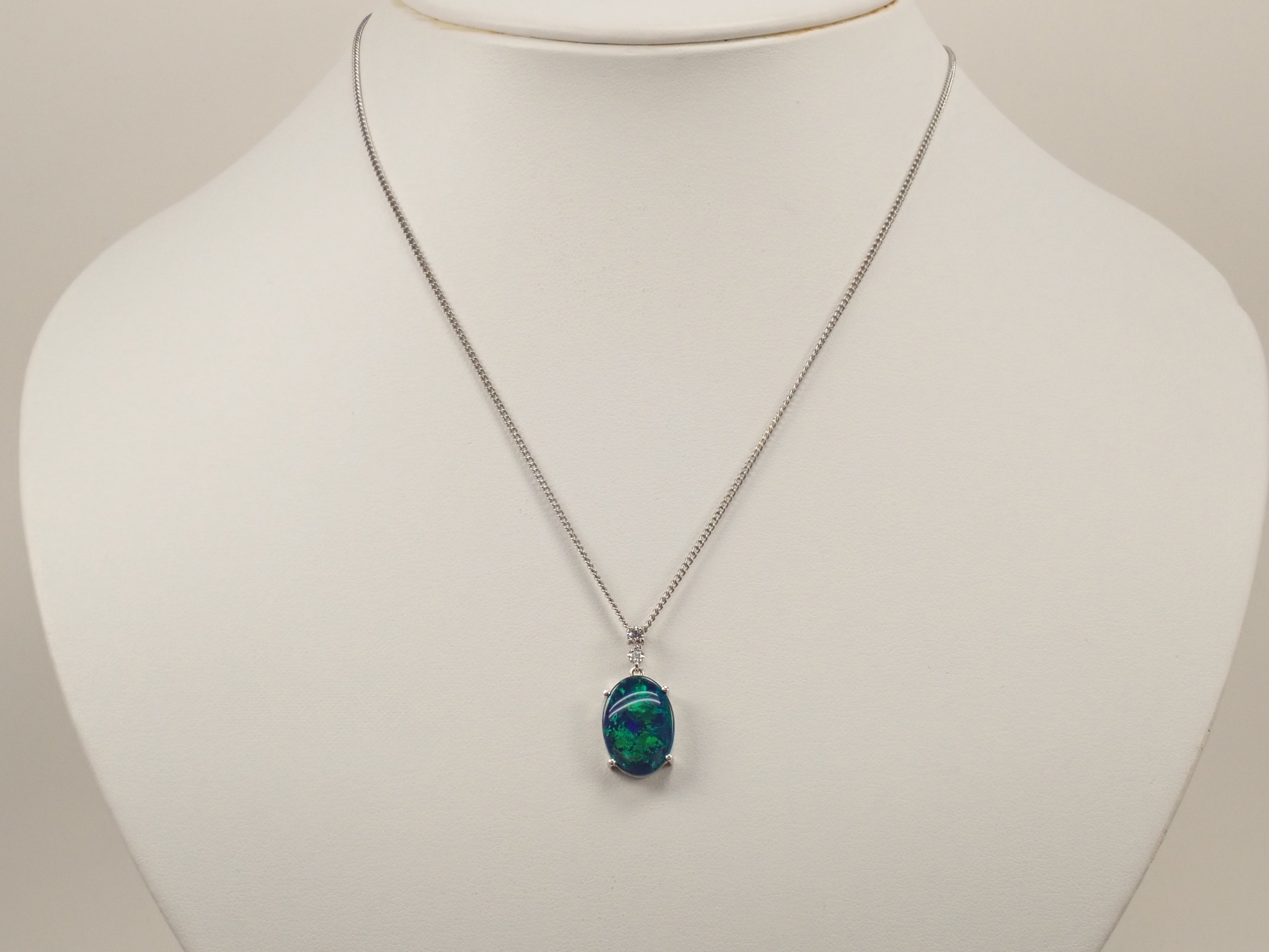 【7/9 22時販売】【カラフリ】 Pt900ブラックオパール 3.17ct・ダイヤモンド0.105ctペンダントトップ（ネックレストップ） 鑑別書