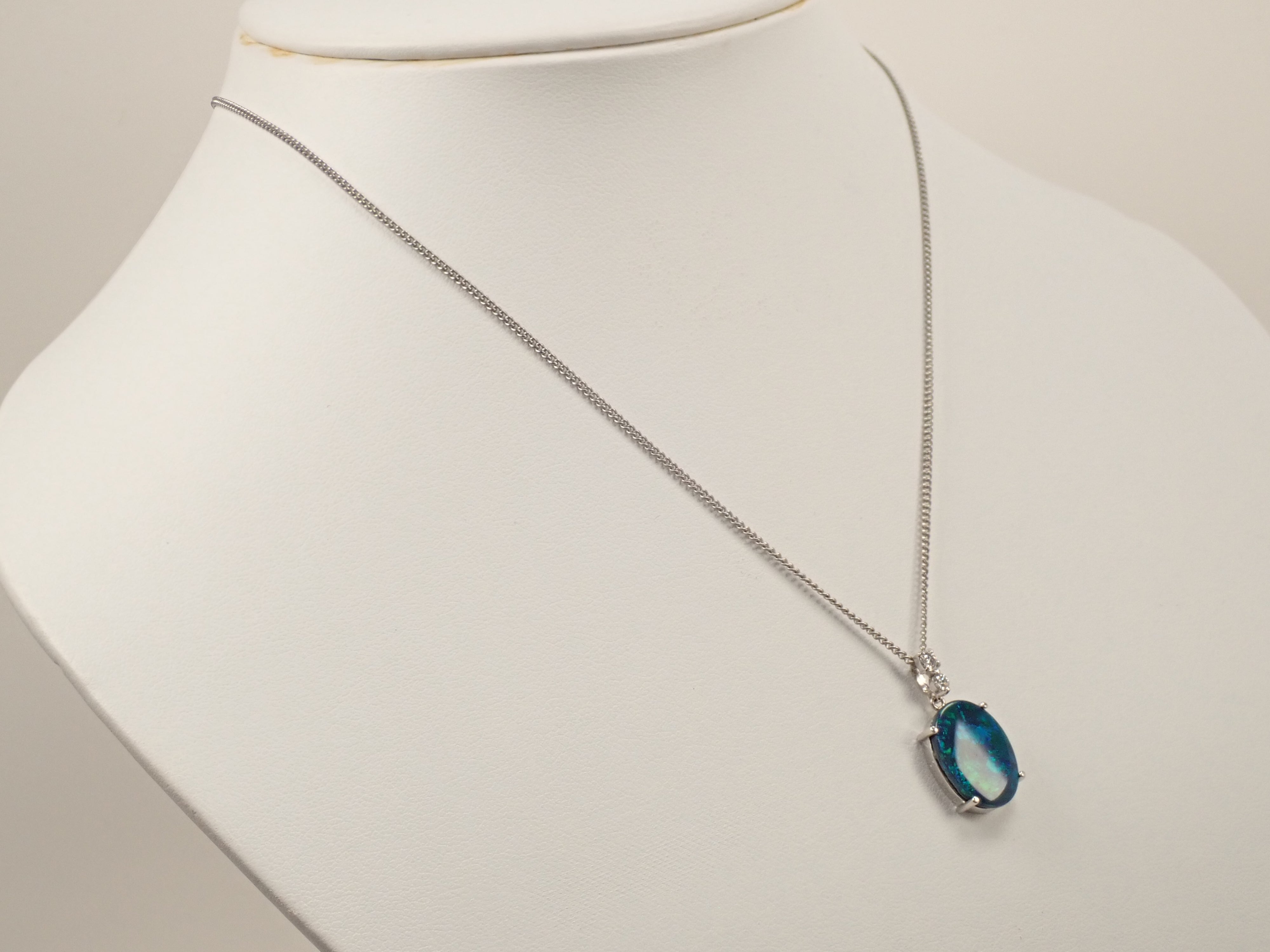 Pt900ブラックオパール 3.17ct・ダイヤモンド0.105ctペンダントトップ