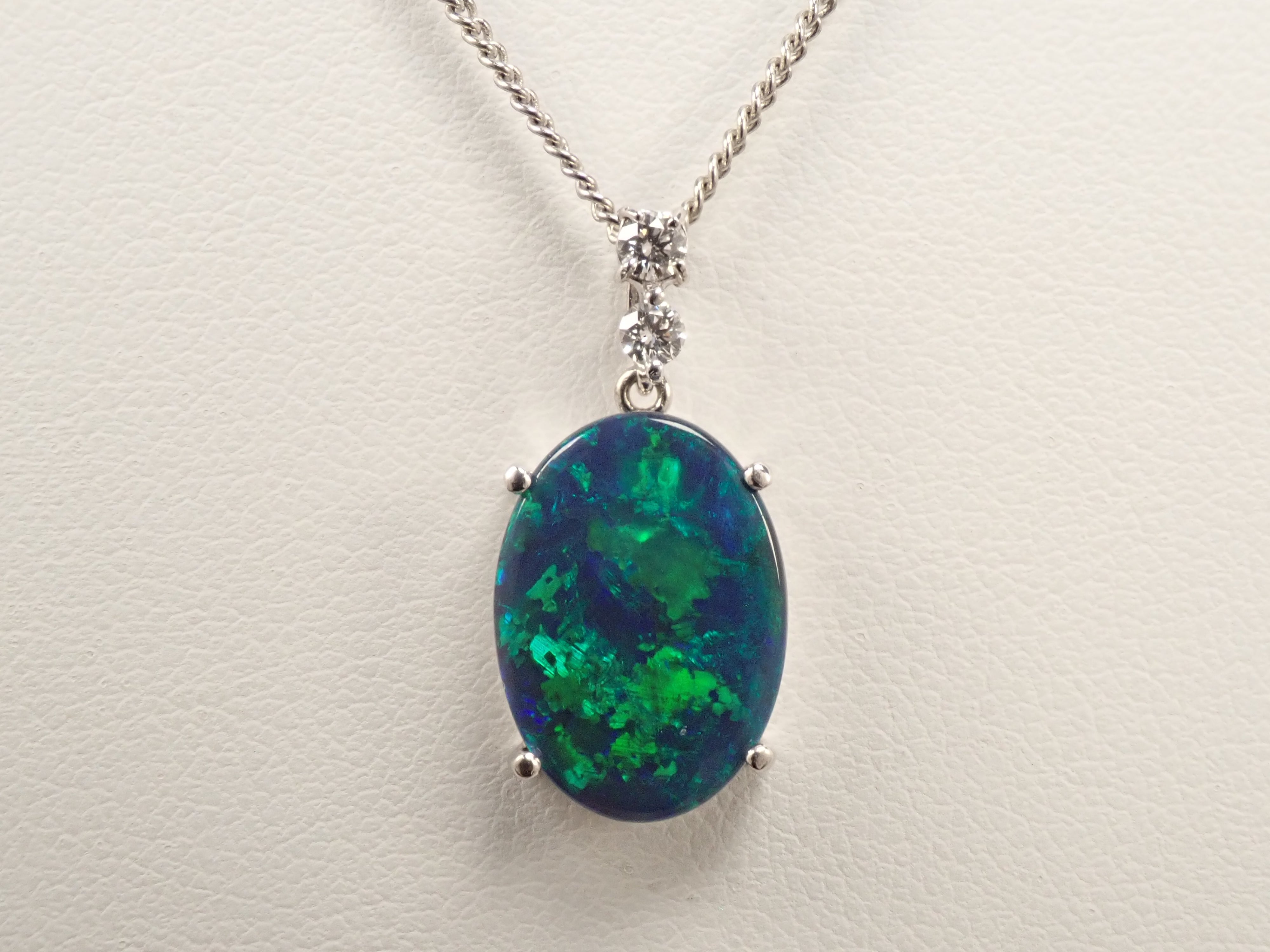 【7/9 22時販売】【カラフリ】 Pt900ブラックオパール 3.17ct・ダイヤモンド0.105ctペンダントトップ（ネックレストップ） 鑑別書
