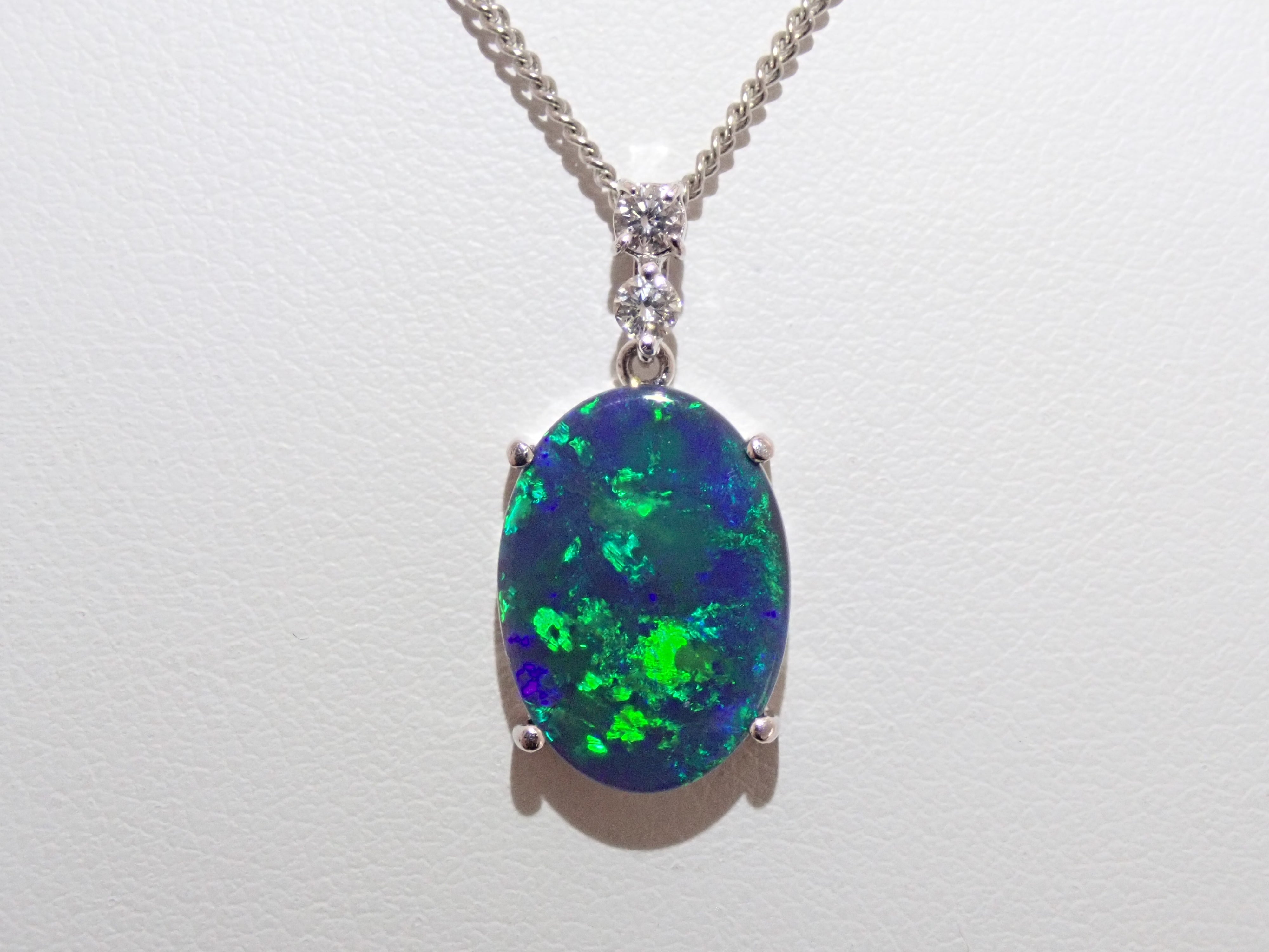 【7/9 22時販売】【カラフリ】 Pt900ブラックオパール 3.17ct・ダイヤモンド0.105ctペンダントトップ（ネックレストップ） 鑑別書