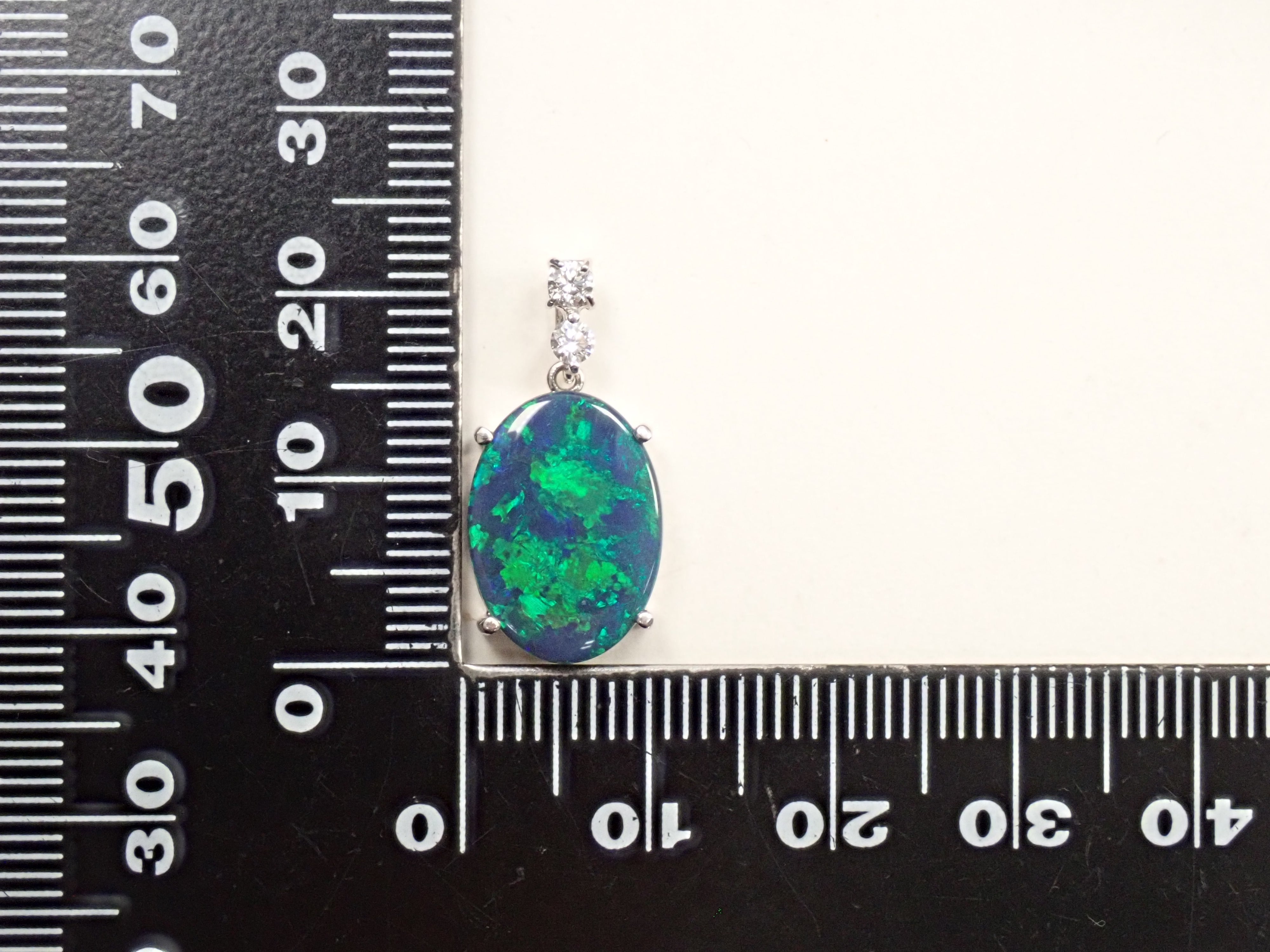 Pt900ブラックオパール 3.17ct・ダイヤモンド0.105ctペンダントトップ
