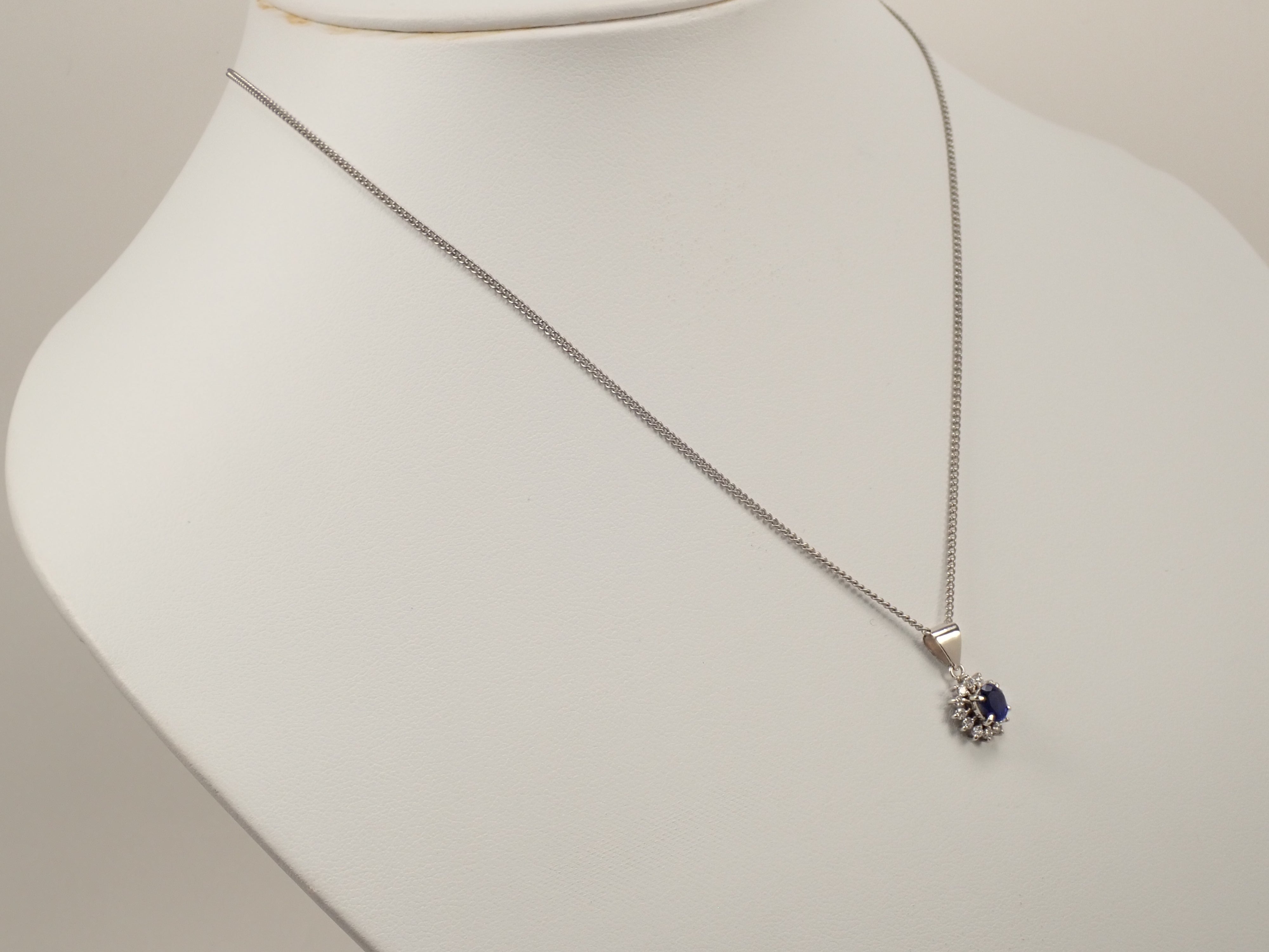 Pt900 ブルーサファイア 0.52ct・ダイヤモンド0.19ctペンダントトップ