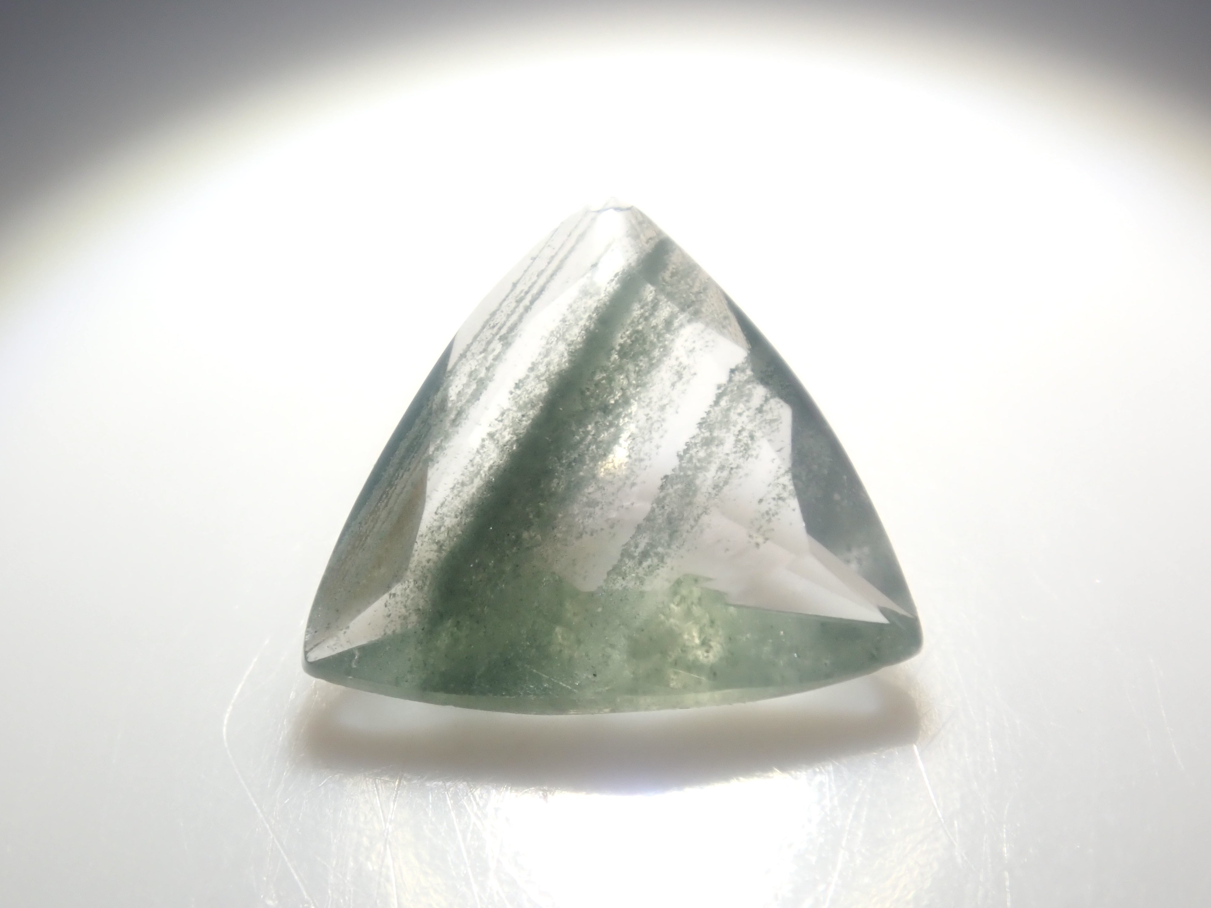 宝石鑑別書付き！天然グリーンファントムクォーツ インド産グリーンファントムクォーツ（平均1.1ct）《複数購入割引有》