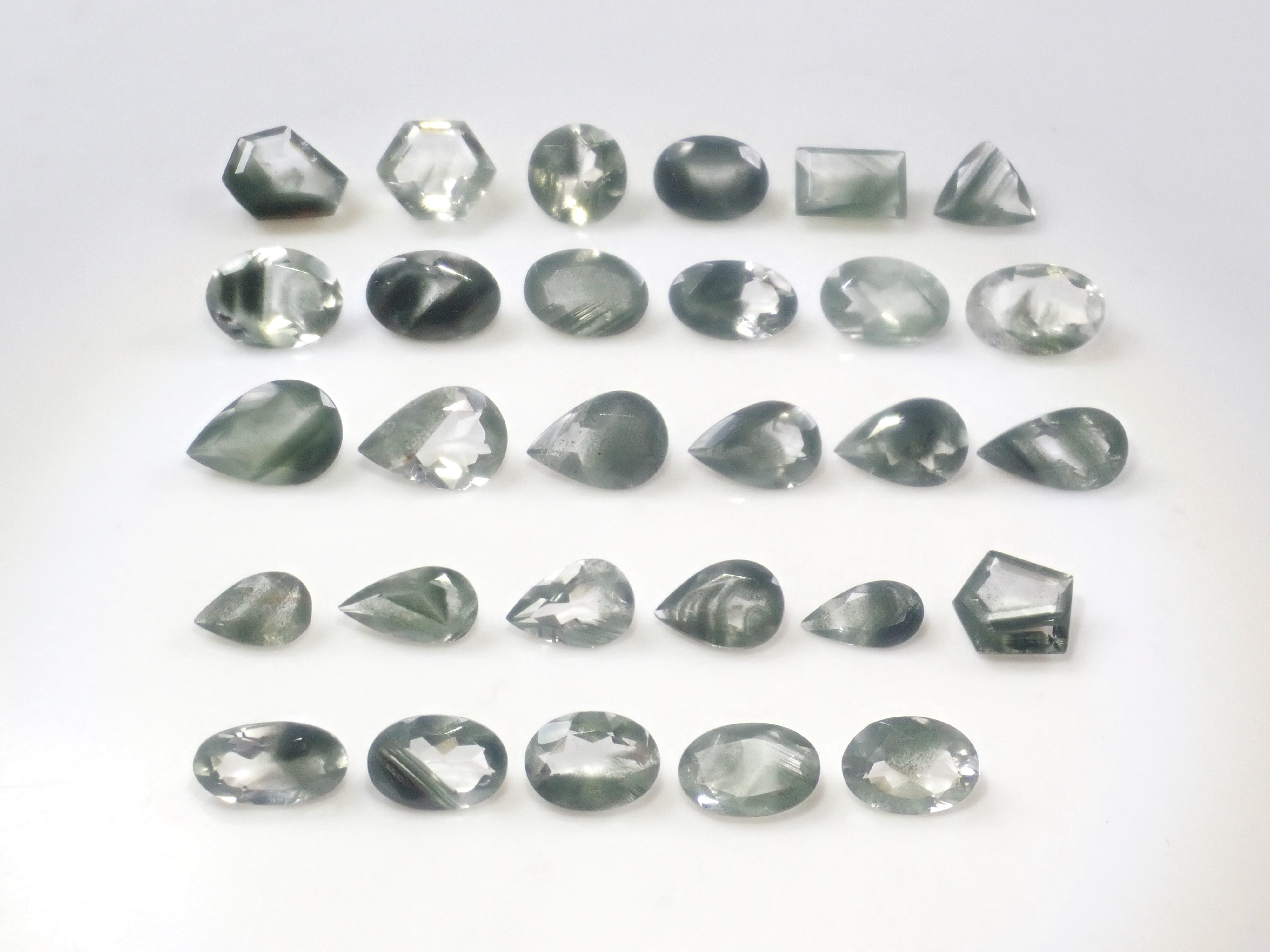【7/6  22時販売】《限定29石》インド産グリーンファントムクォーツ（平均1.1ct）《複数購入割引有》