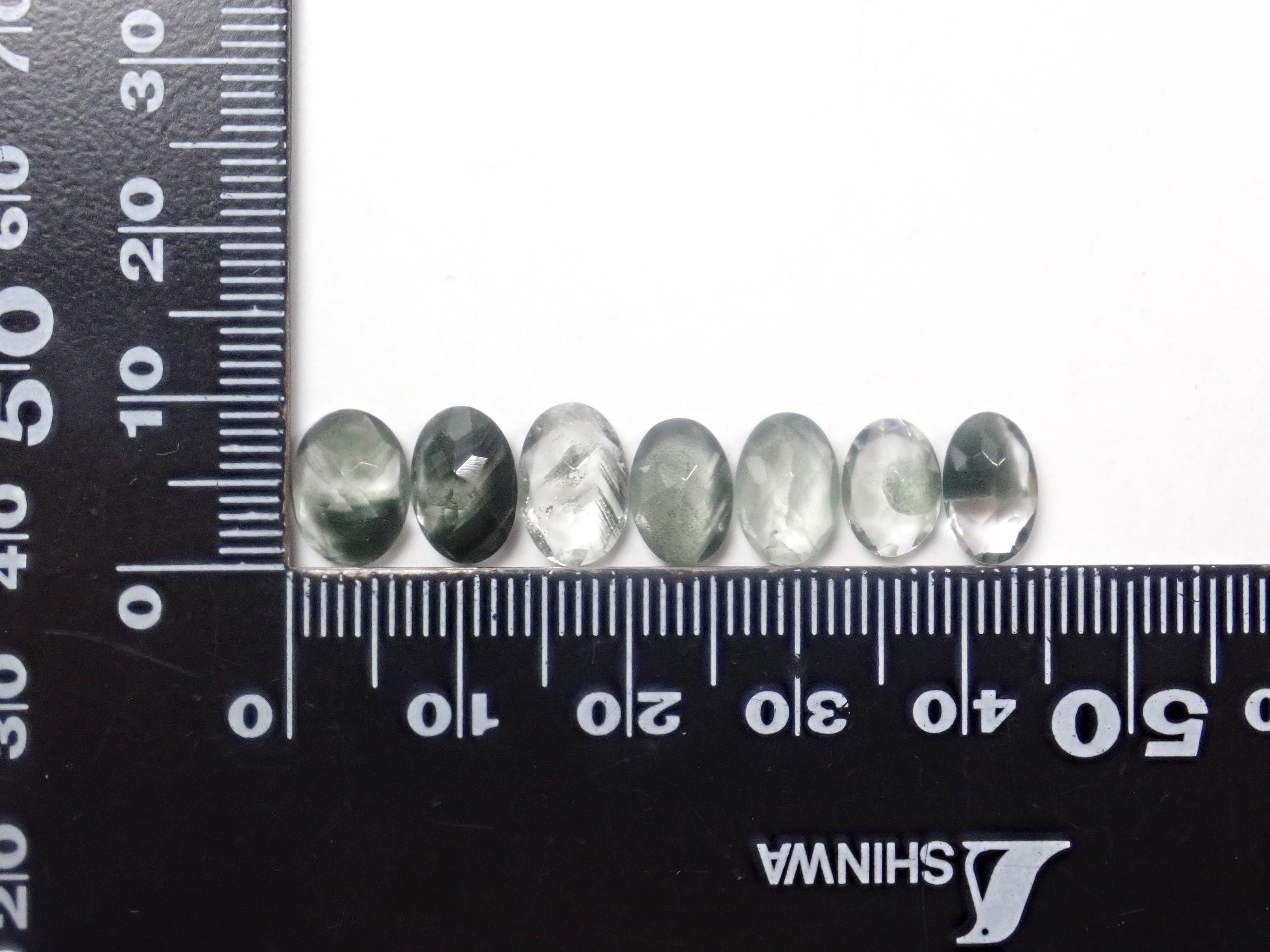 インド産グリーンファントムクォーツ（平均1.1ct）《複数購入割引有》