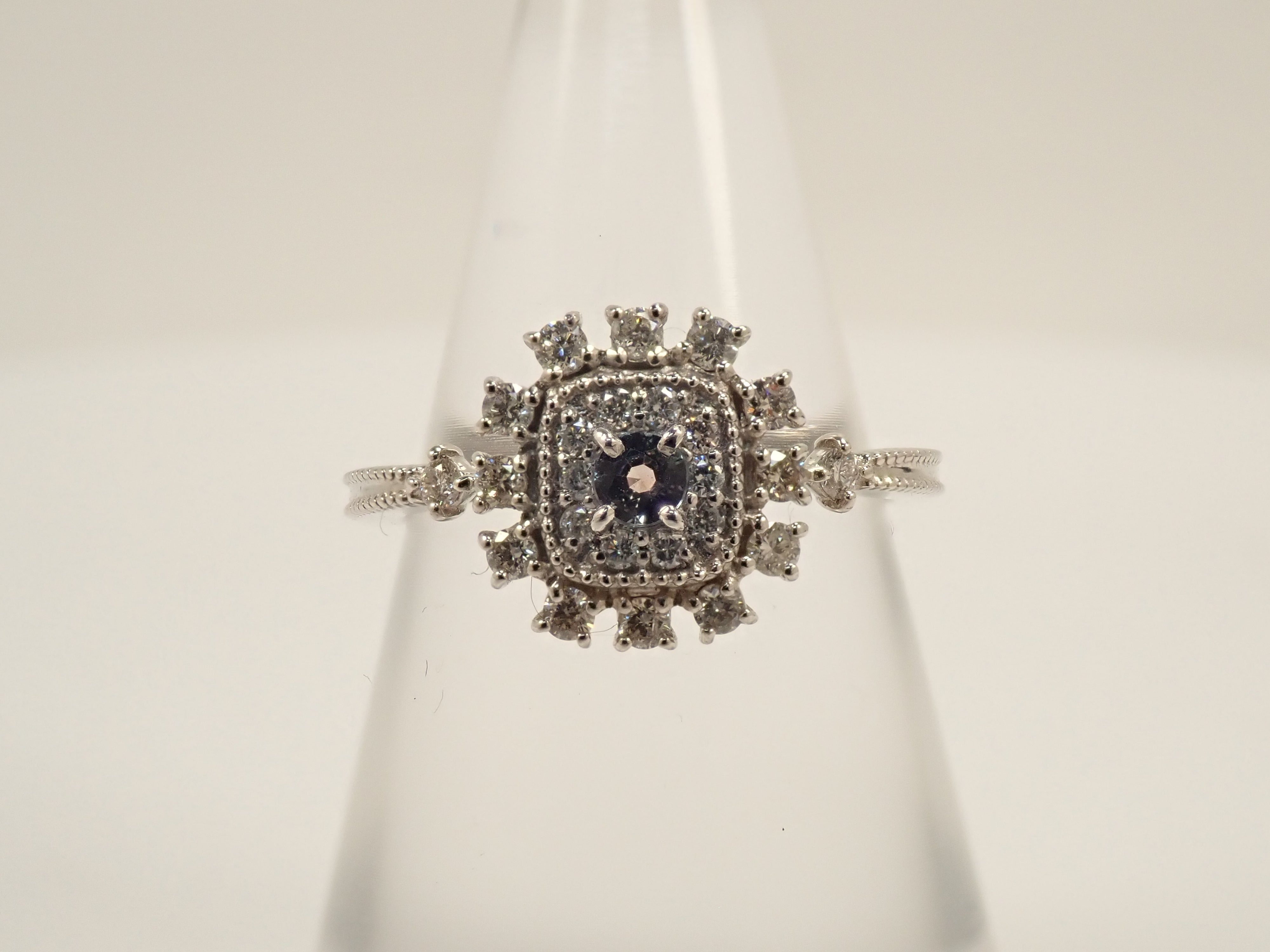 [Published 22602658] [Karafuri] Pt950 Alexandrite 0.08ct Ring