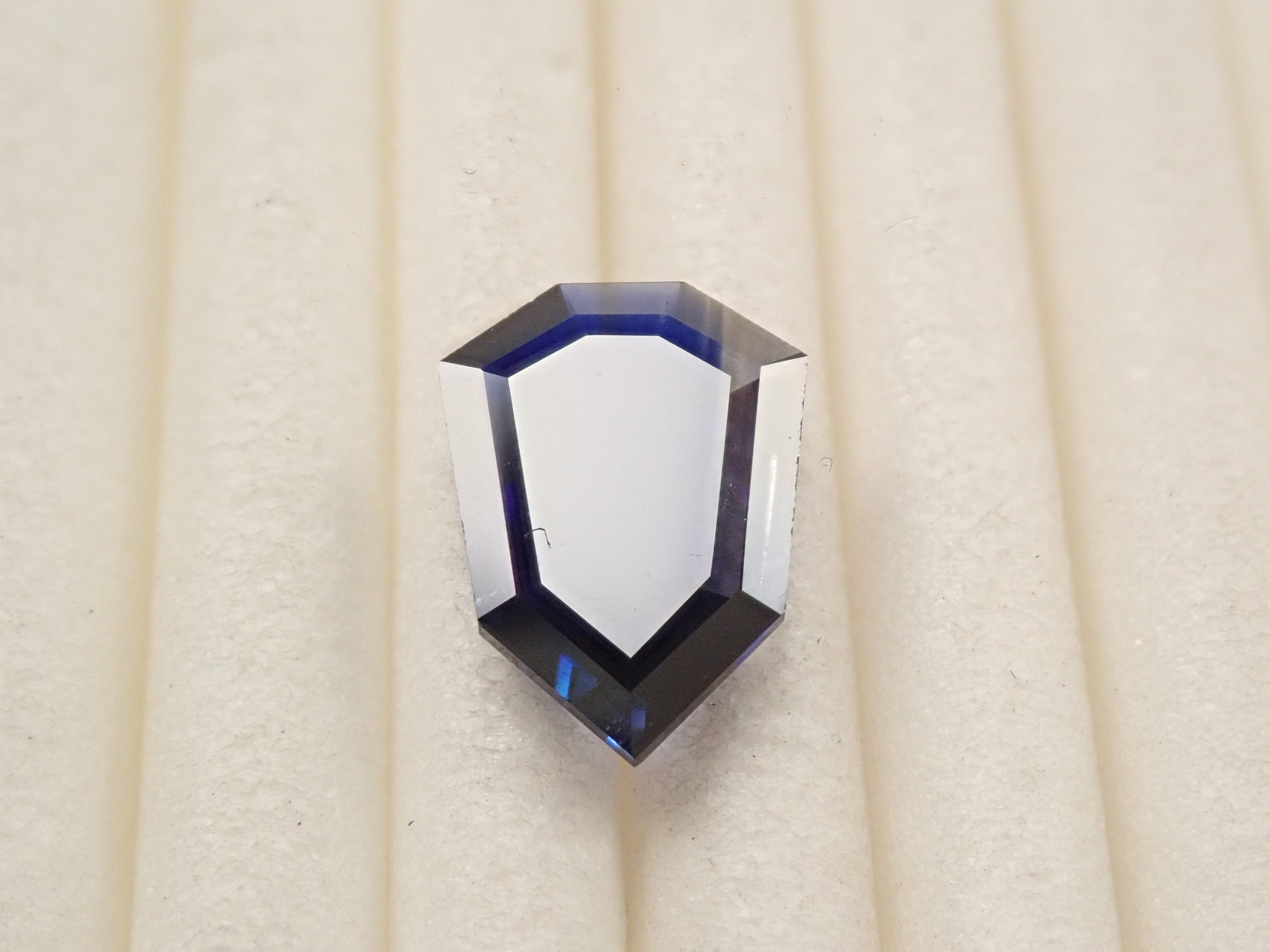 マダガスカル産非加熱ブルーサファイア 1.310ctルース GIA