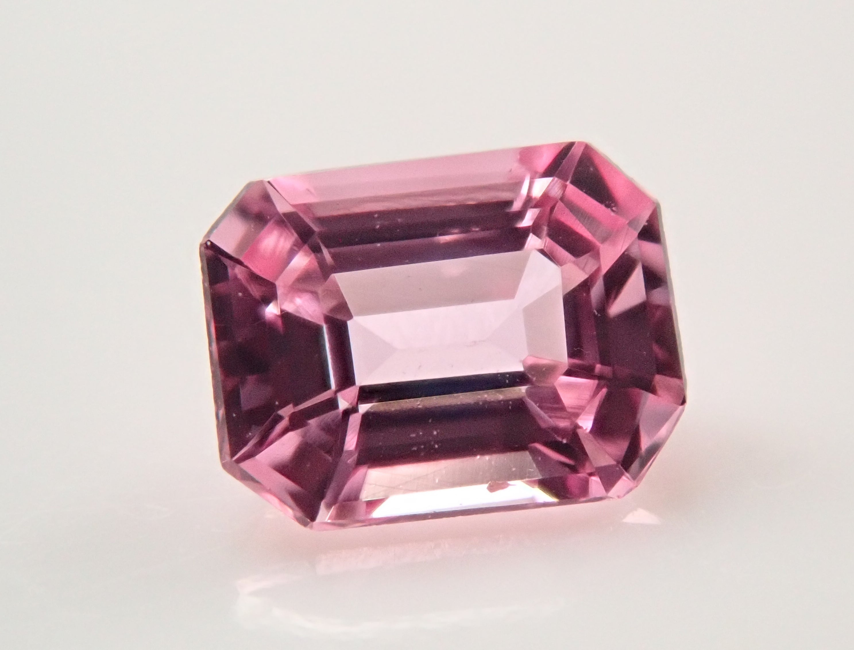 [12558987] Padparadscha sapphire 0.227ct loose stone