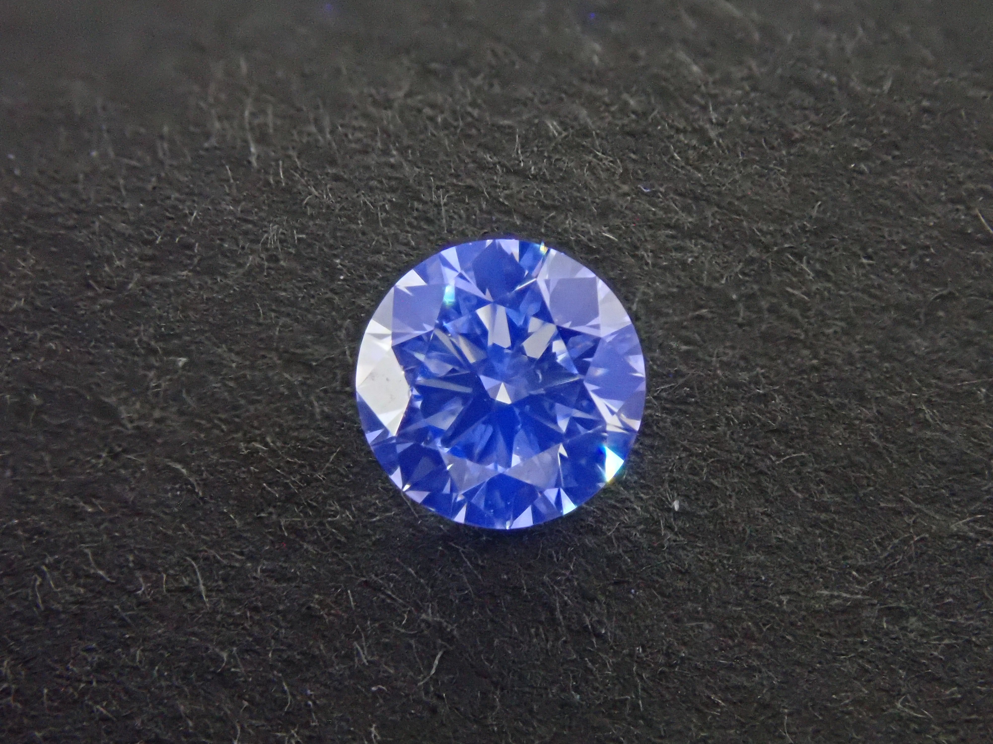 フローレスダイヤモンド（H&C） 4.2mm/0.276ctルース(D, FL, 3Excellent H&C)