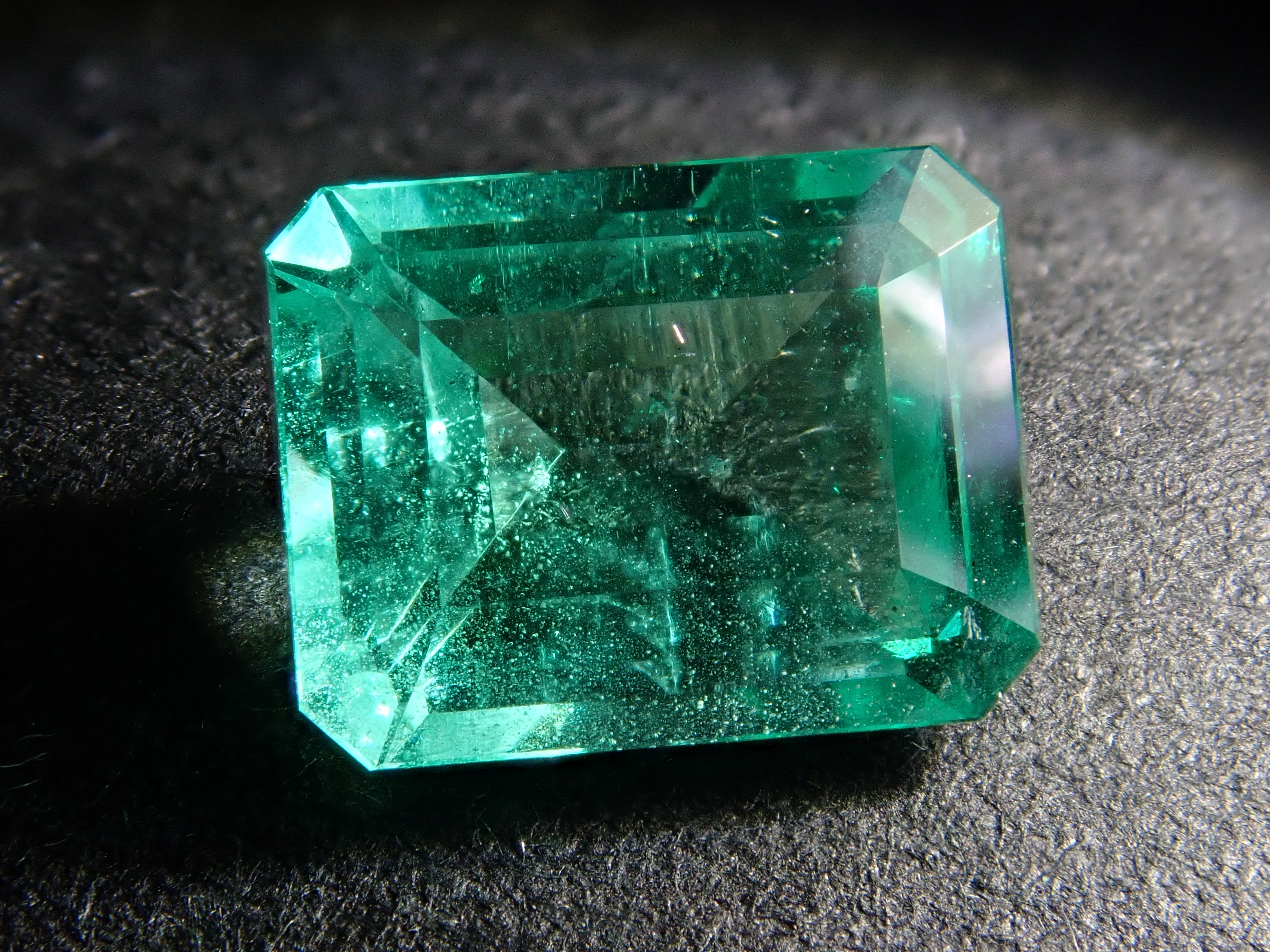 [12553794] Non-oil emerald 1.070ct loose stone