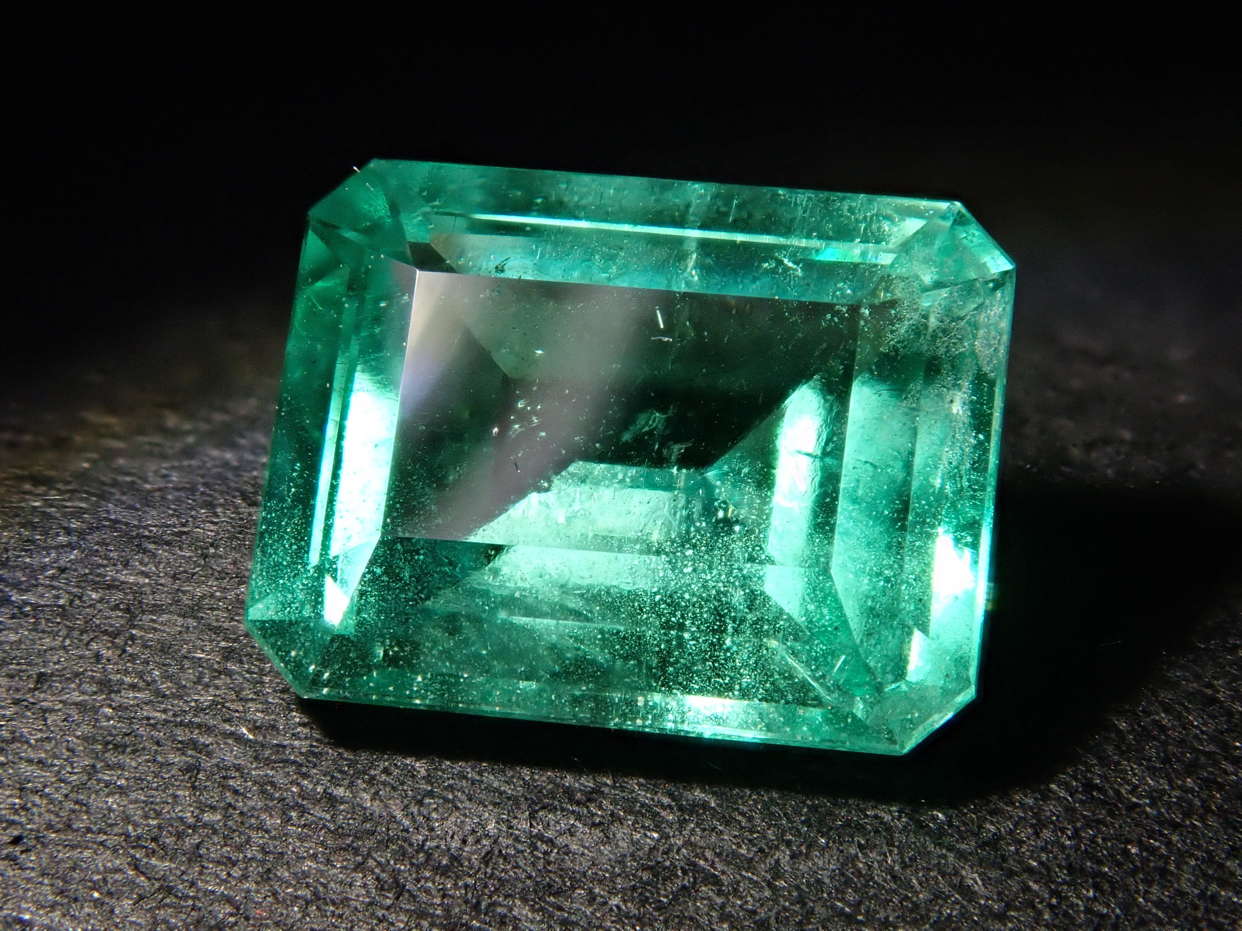 [12553794] Non-oil emerald 1.070ct loose stone