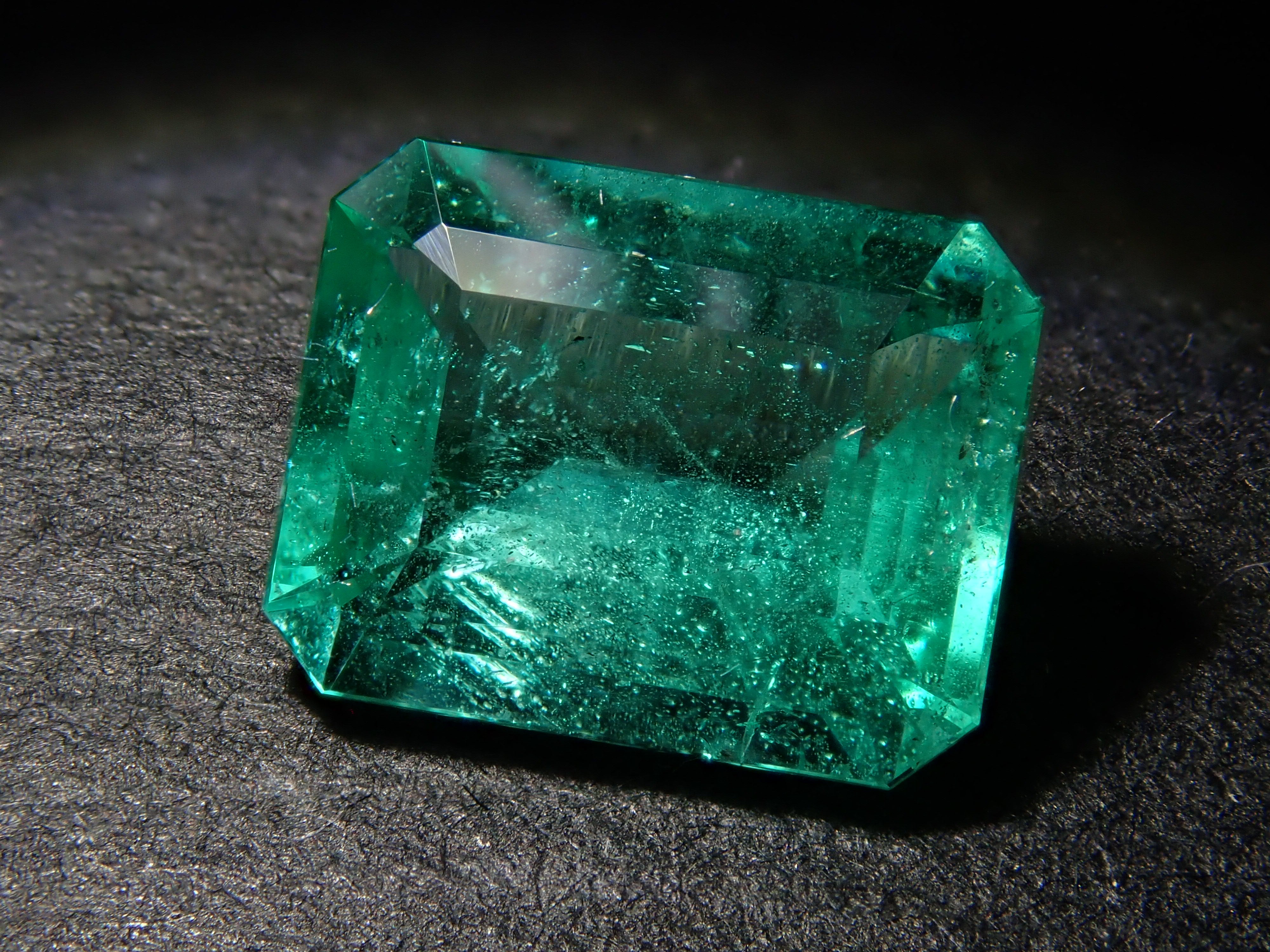 [12553795] Non-oil emerald 1.030ct loose stone