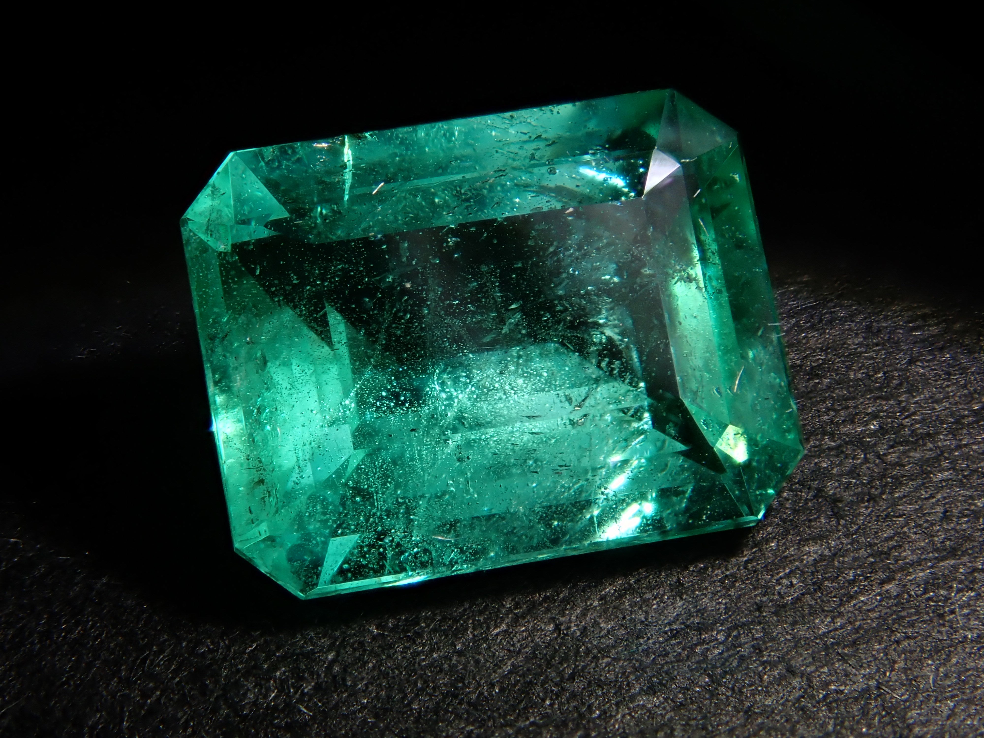 [12553795] Non-oil emerald 1.030ct loose stone