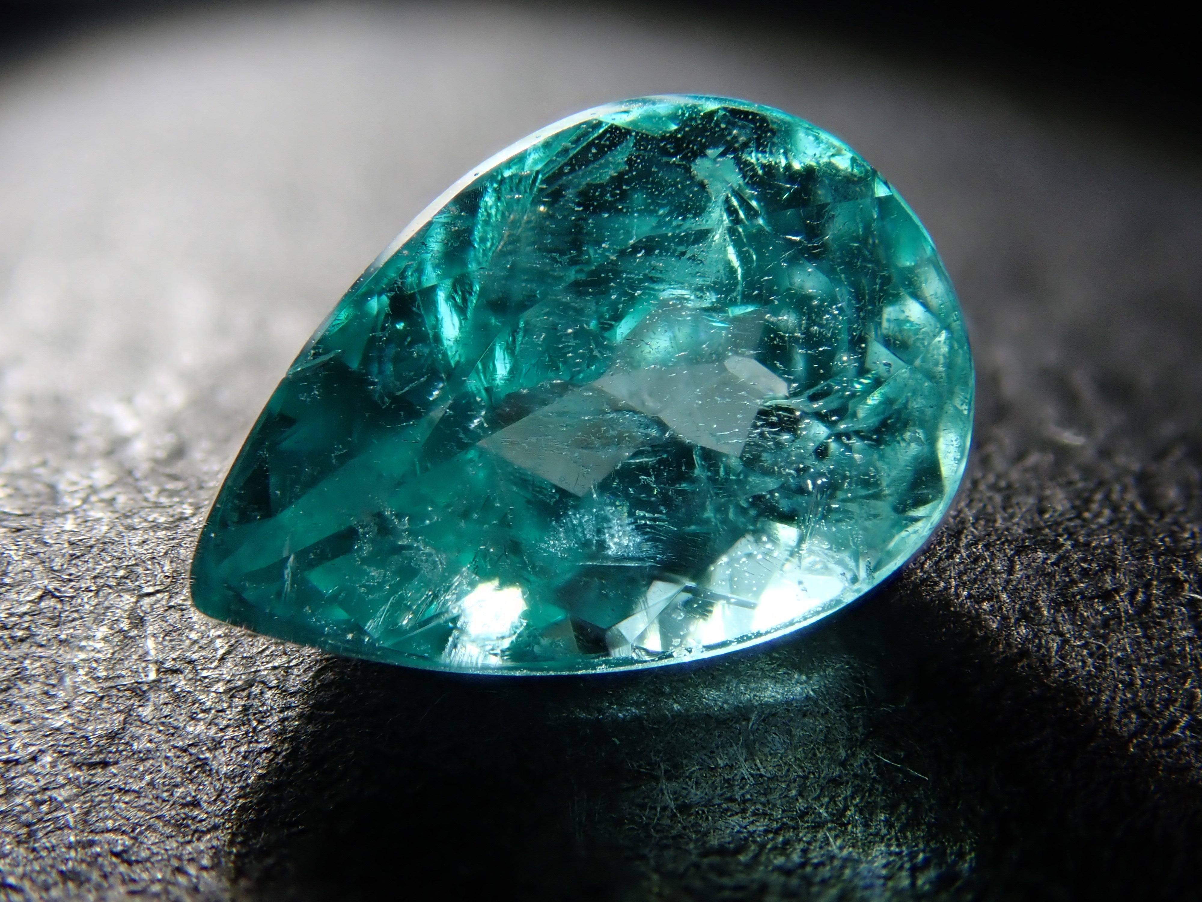 [12553796] Brazilian Paraiba Tourmaline 0.770ct Loose Stone