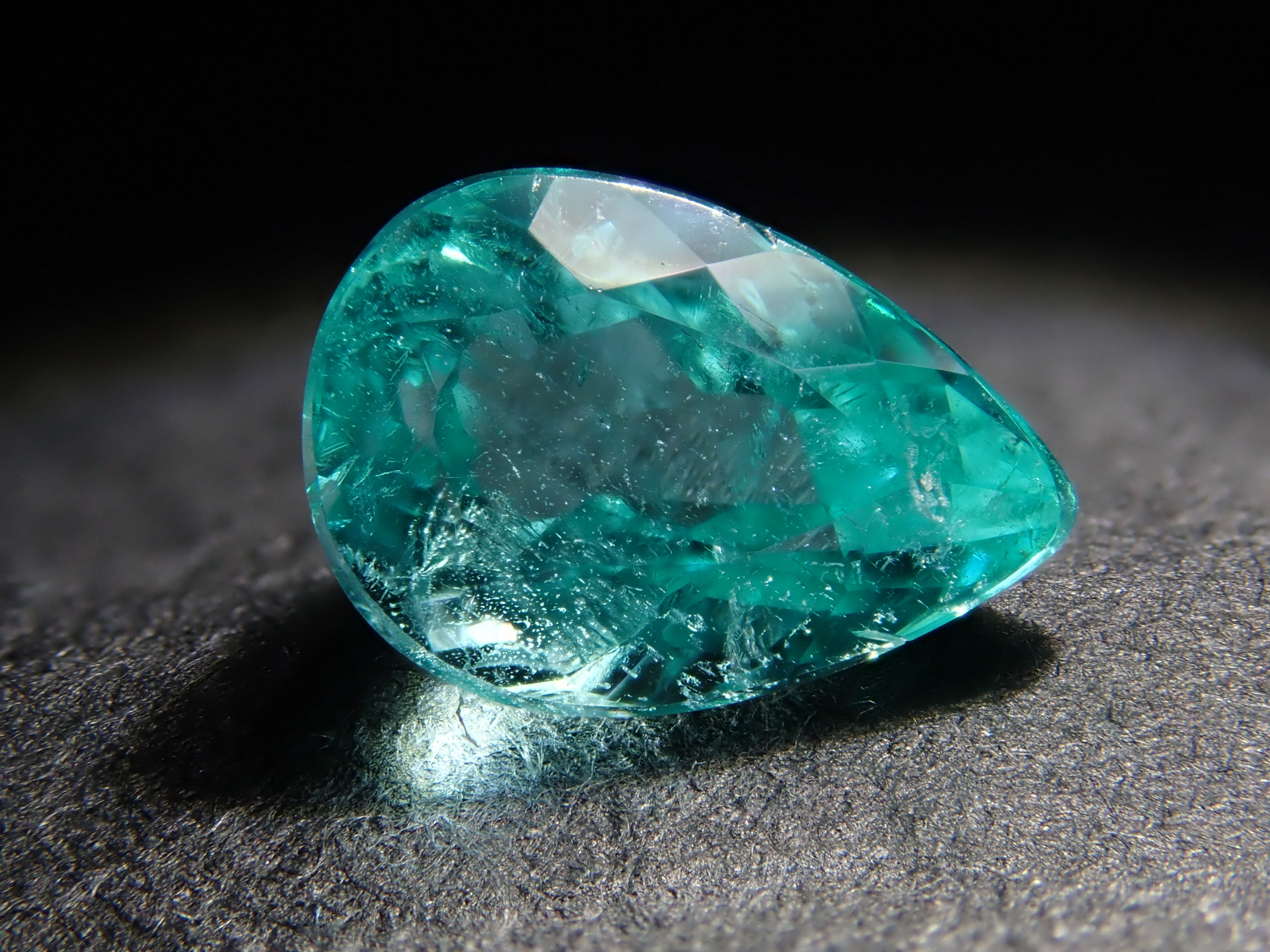 [12553796] Brazilian Paraiba Tourmaline 0.770ct Loose Stone