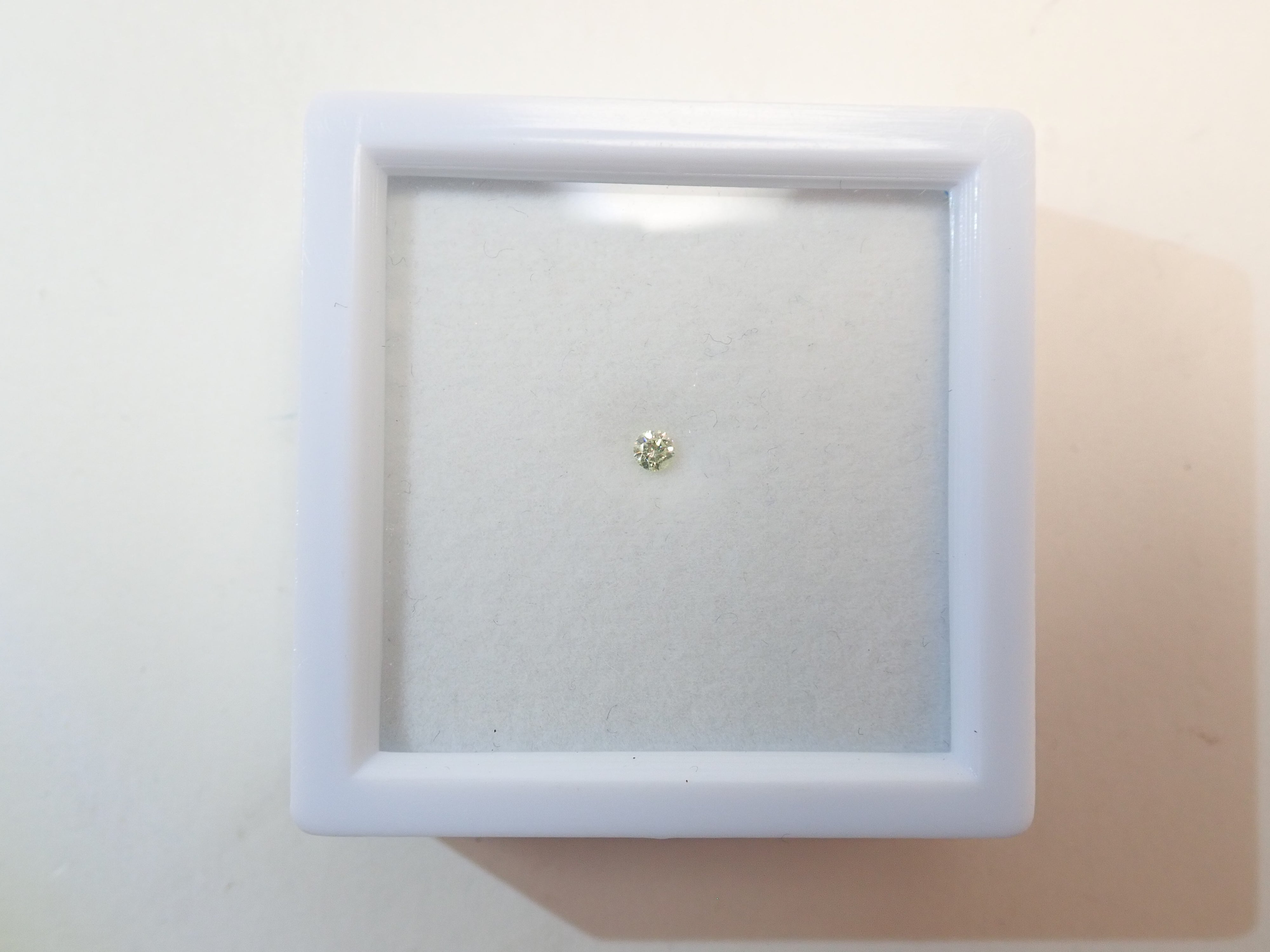[On sale May 23rd at 10 PM] "Limited 9 Stones - Shinjuku Pop-Up Celebration" All stones with Central Gem Laboratory sorting (3.0-3.5mm, VS-SI clarity) "Multiple purchase discount available"