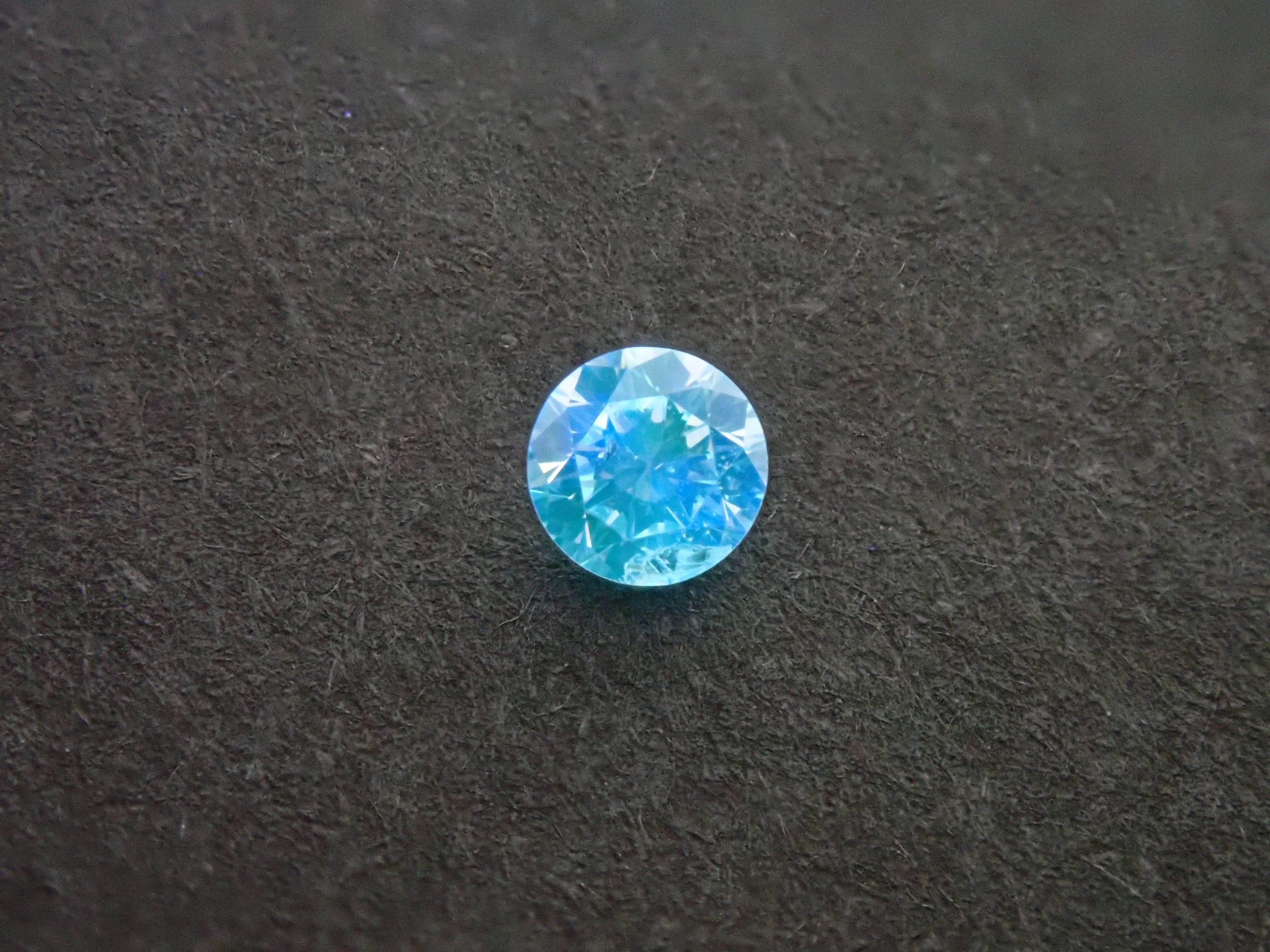 [On sale May 23rd at 10 PM] "Limited 9 Stones - Shinjuku Pop-Up Celebration" All stones with Central Gem Laboratory sorting (3.0-3.5mm, VS-SI clarity) "Multiple purchase discount available"