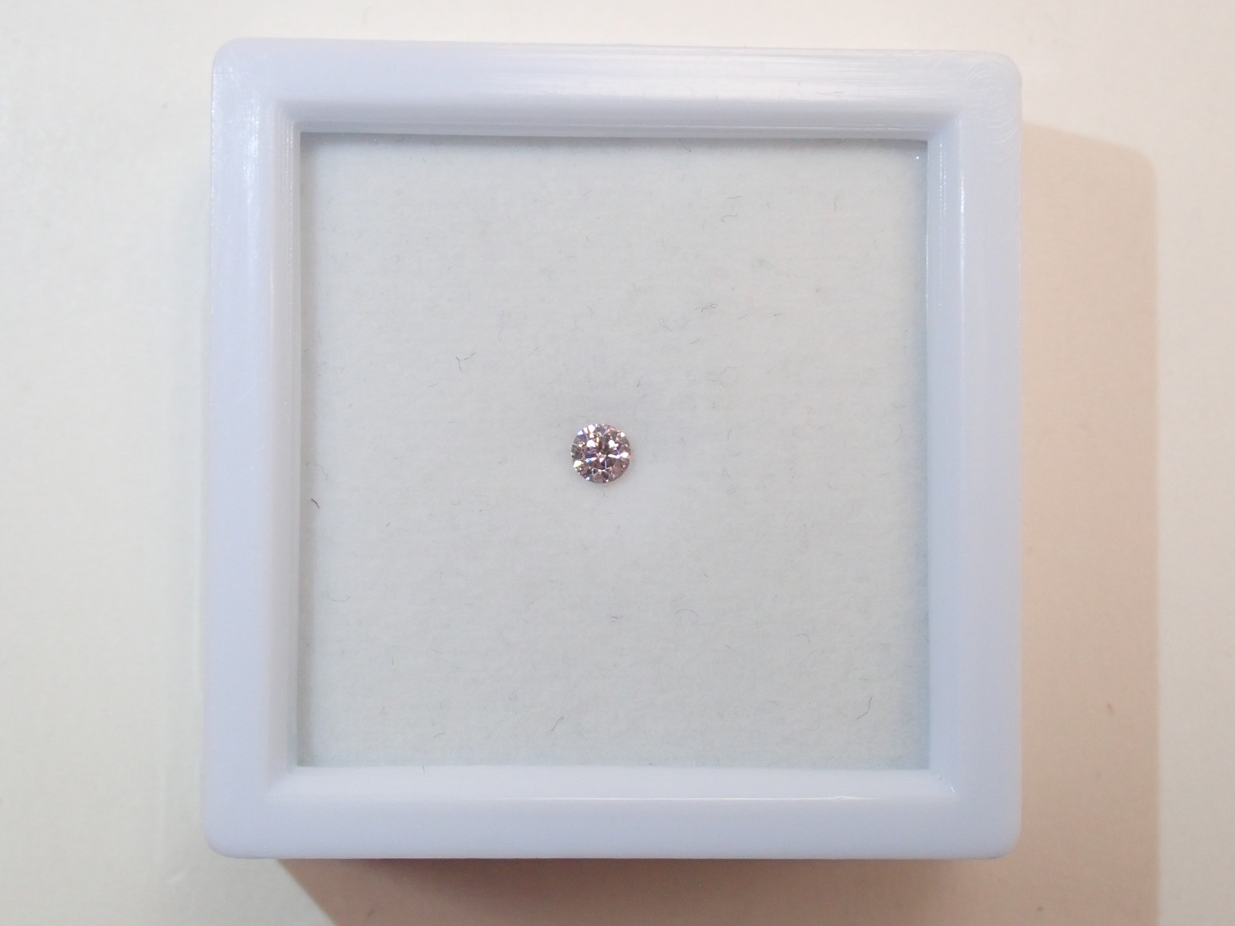 [On sale May 23rd at 10 PM] "Limited 9 Stones - Shinjuku Pop-Up Celebration" All stones with Central Gem Laboratory sorting (3.0-3.5mm, VS-SI clarity) "Multiple purchase discount available"