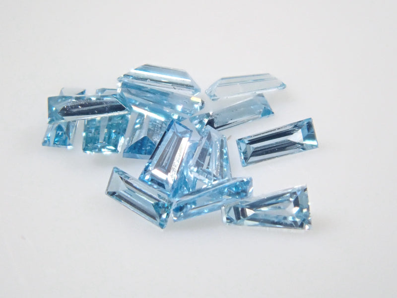 鑽石扭蛋💎鑽石扭蛋（待遇），可獲得彩環、冰藍鑽石、紫鑽12石套裝（多買有折扣）【3,980日元】