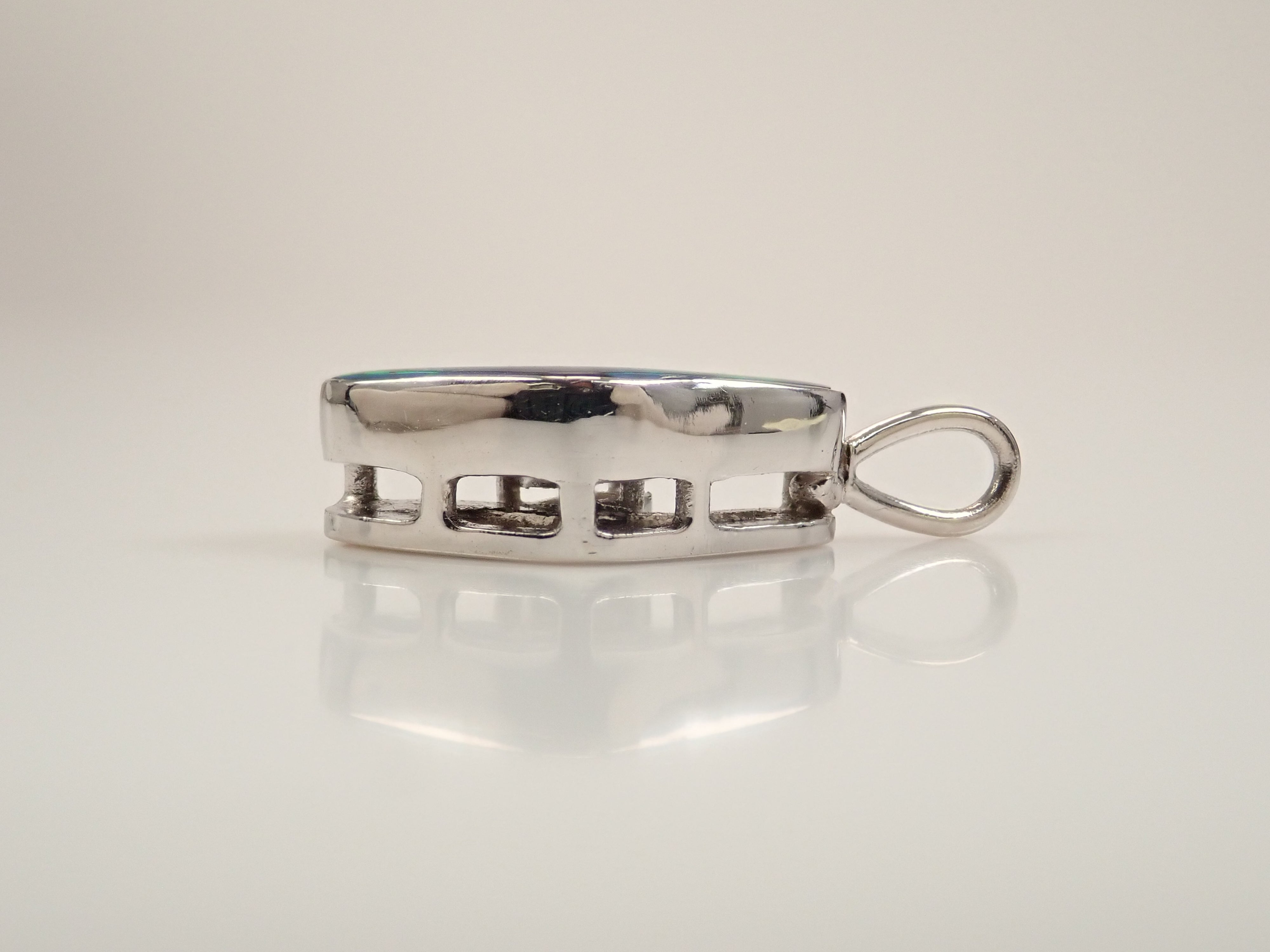 Pt900 ブラックオパール 0.66ct ペンダントトップ（ネックレストップ