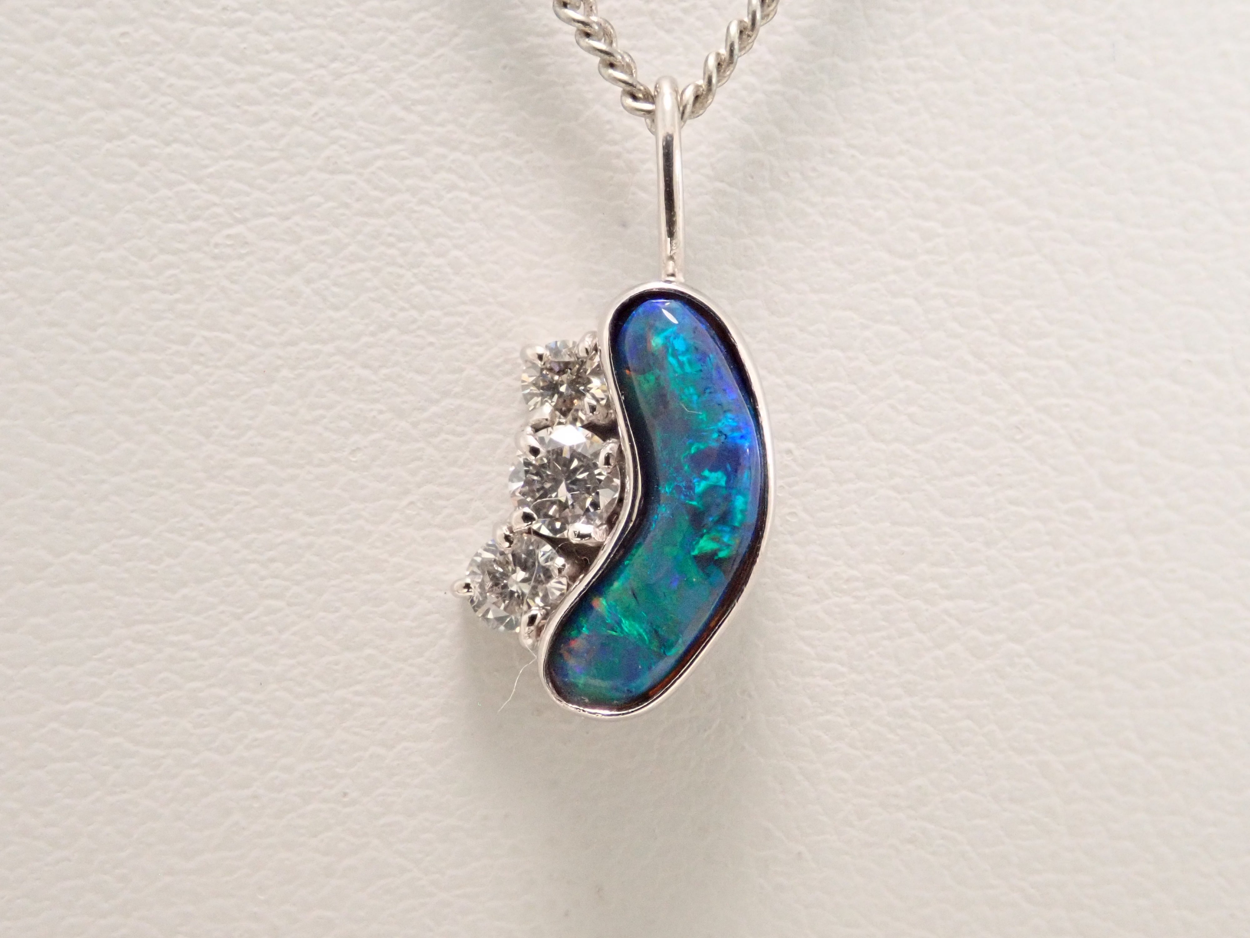 Pt900 Black Opal 0.58ct Pendant Top with Appraisal Report