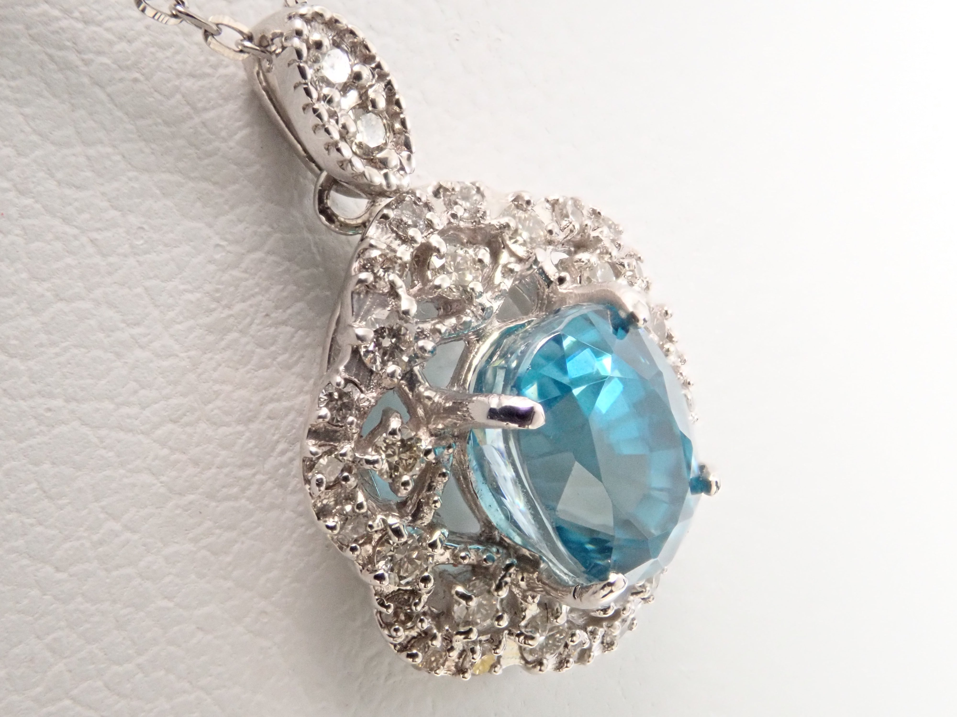 [22602665 Listed] Pt900/Pt850 Blue Zircon (Ratanakiri Blue) 2.45ct Pendant (Necklace)