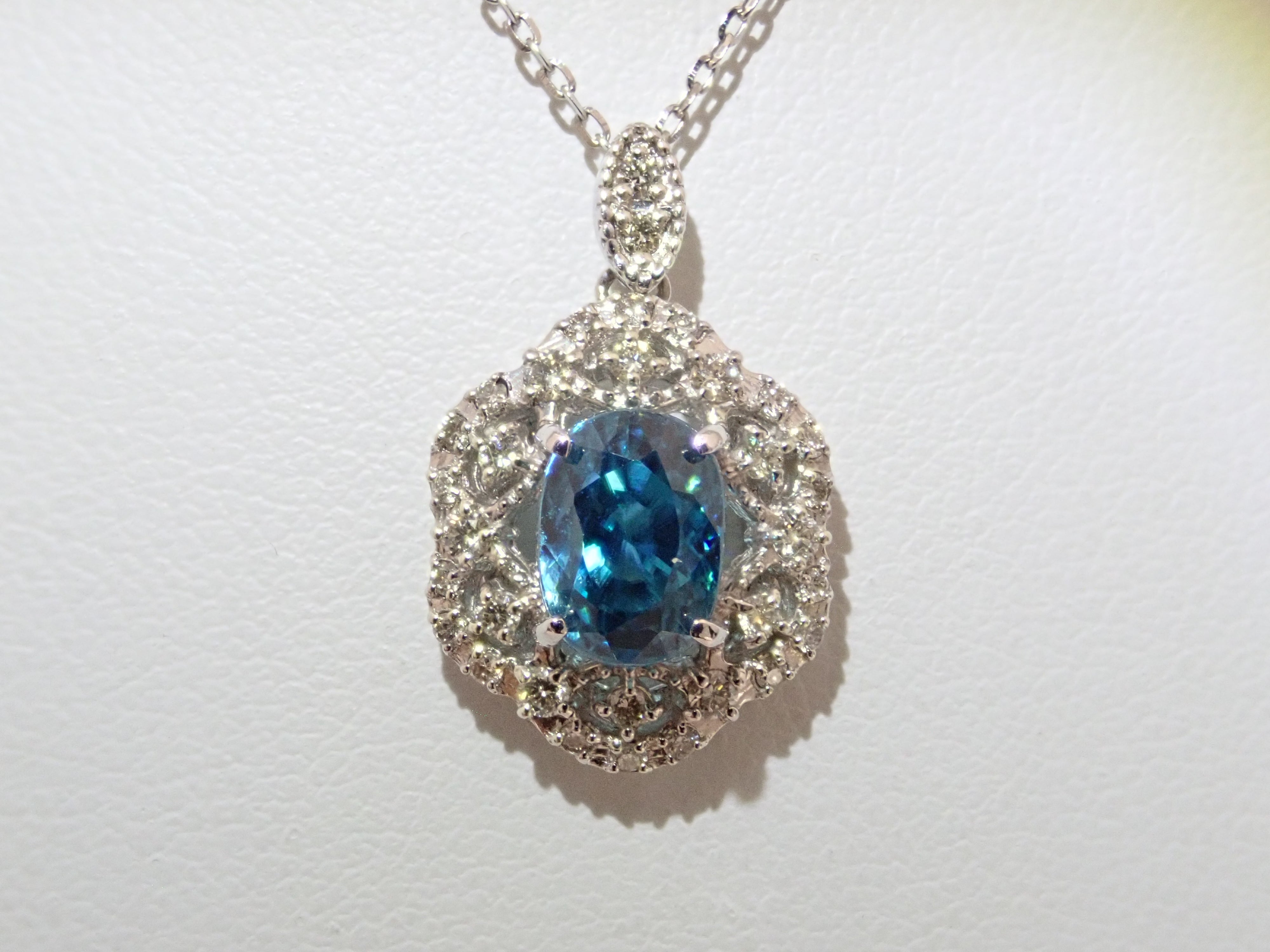 [22602665 Listed] Pt900/Pt850 Blue Zircon (Ratanakiri Blue) 2.45ct Pendant (Necklace)
