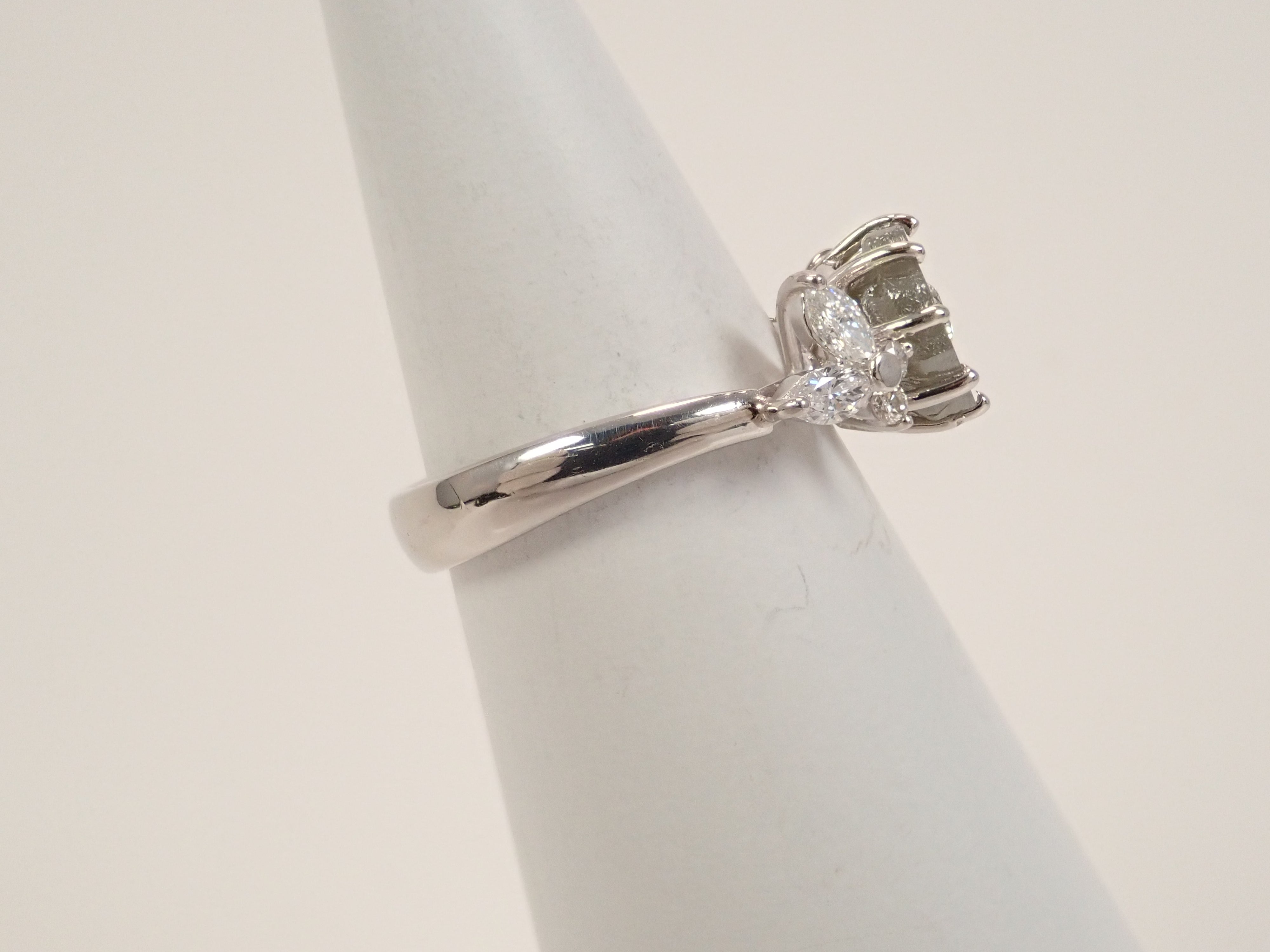[Listed as 22602663] [Calafuri] Pt900 Diamond 2.733ct Ring