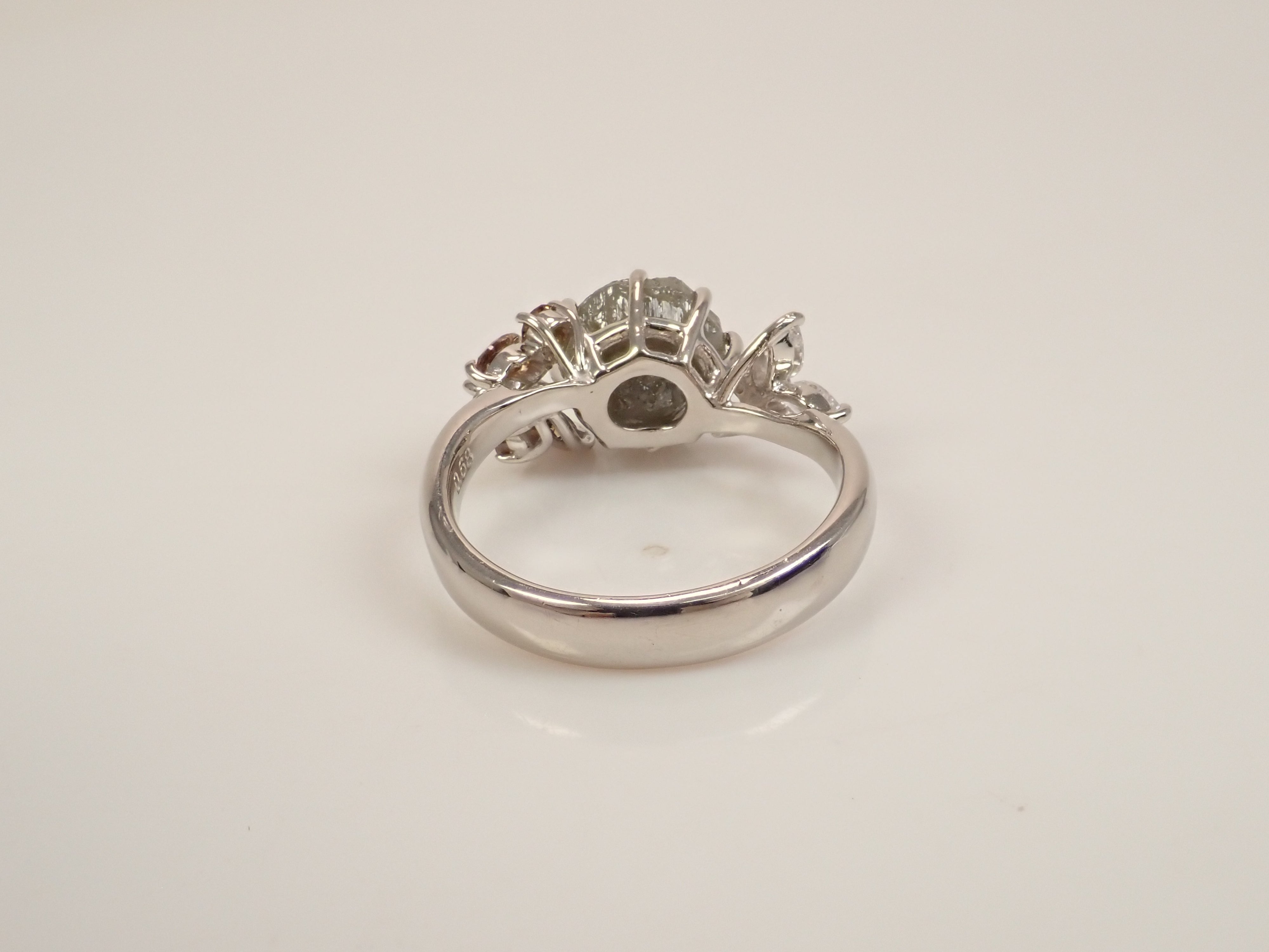 [Listed as 22602663] [Calafuri] Pt900 Diamond 2.733ct Ring