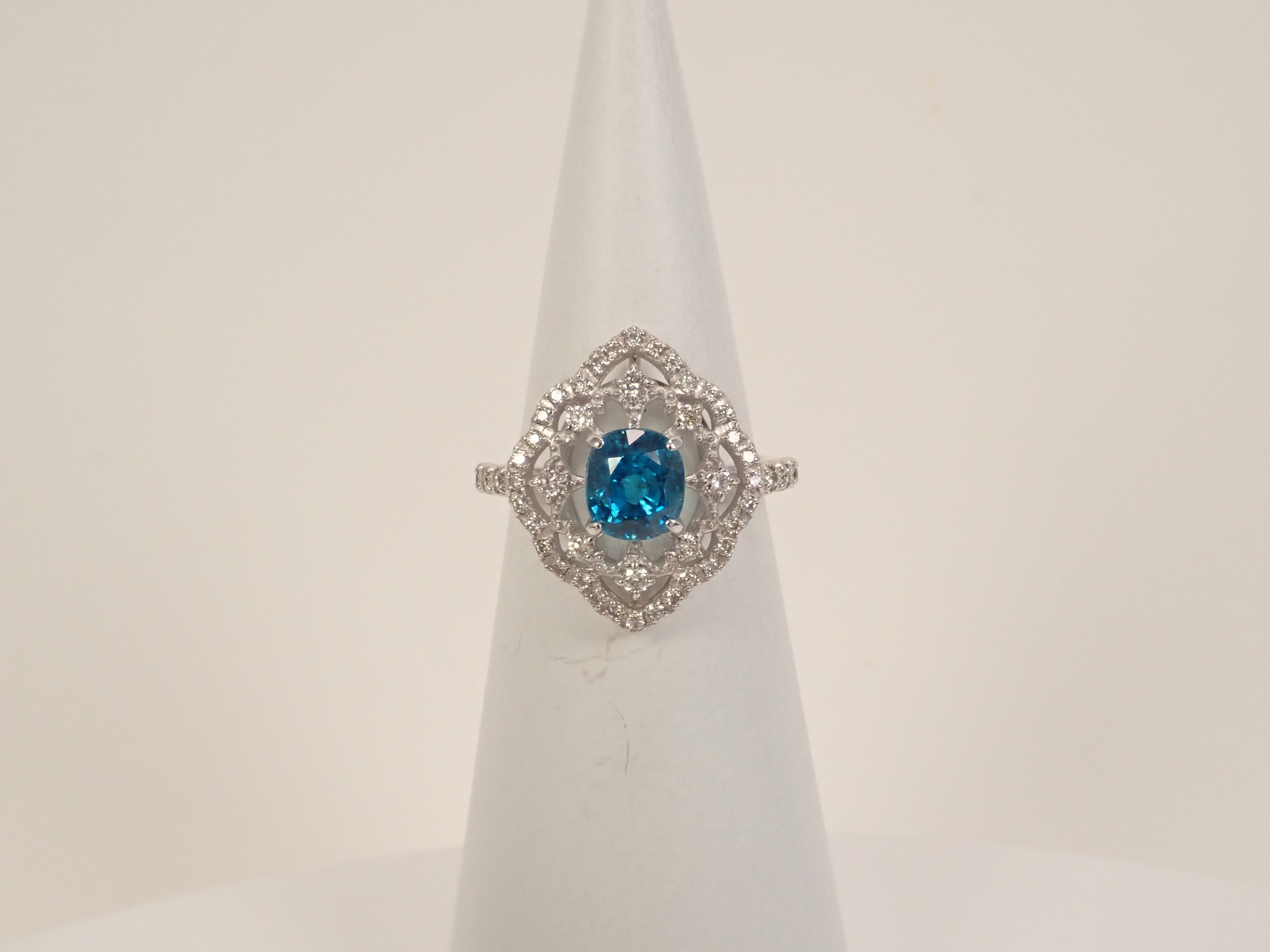 [Listed as 22602664] Pt900 Blue Zircon (Ratanakiri Blue) 2.22ct Ring