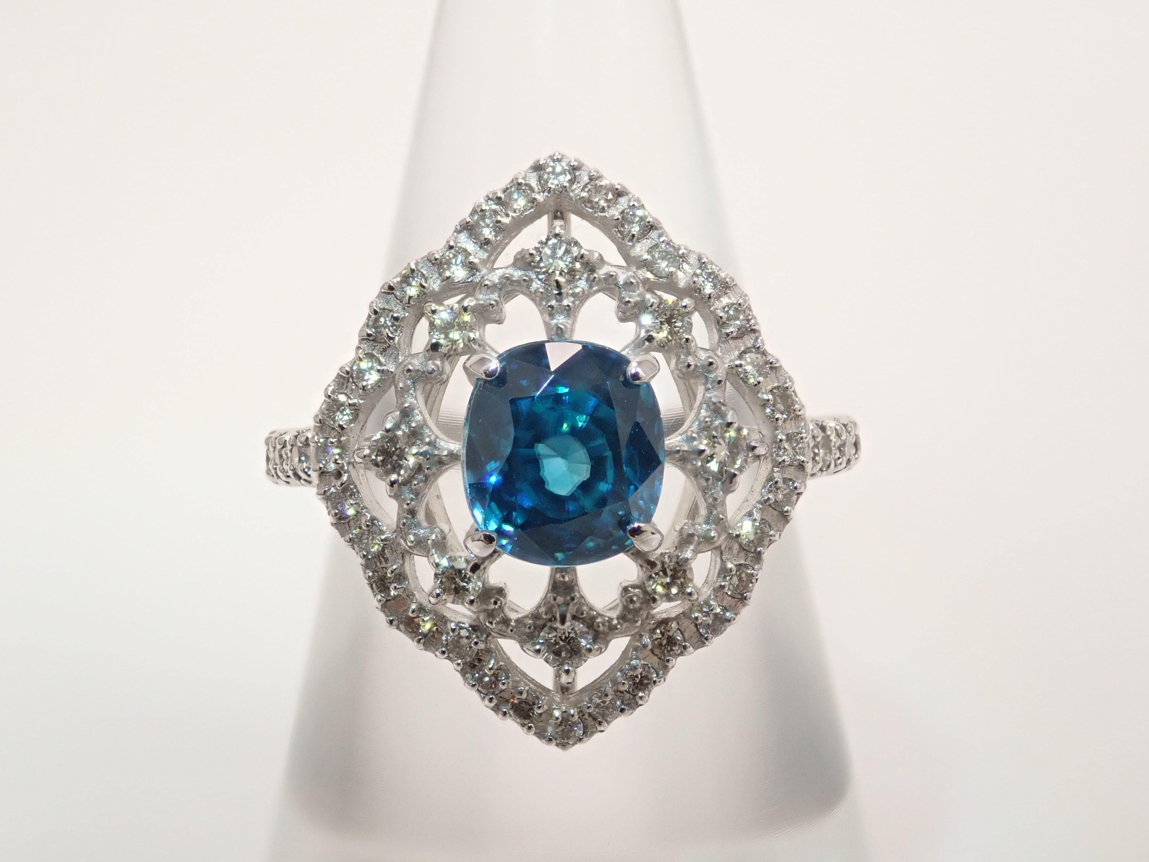 Pt900 ブルージルコン（ラタナキリブルー） 2.22ct リング