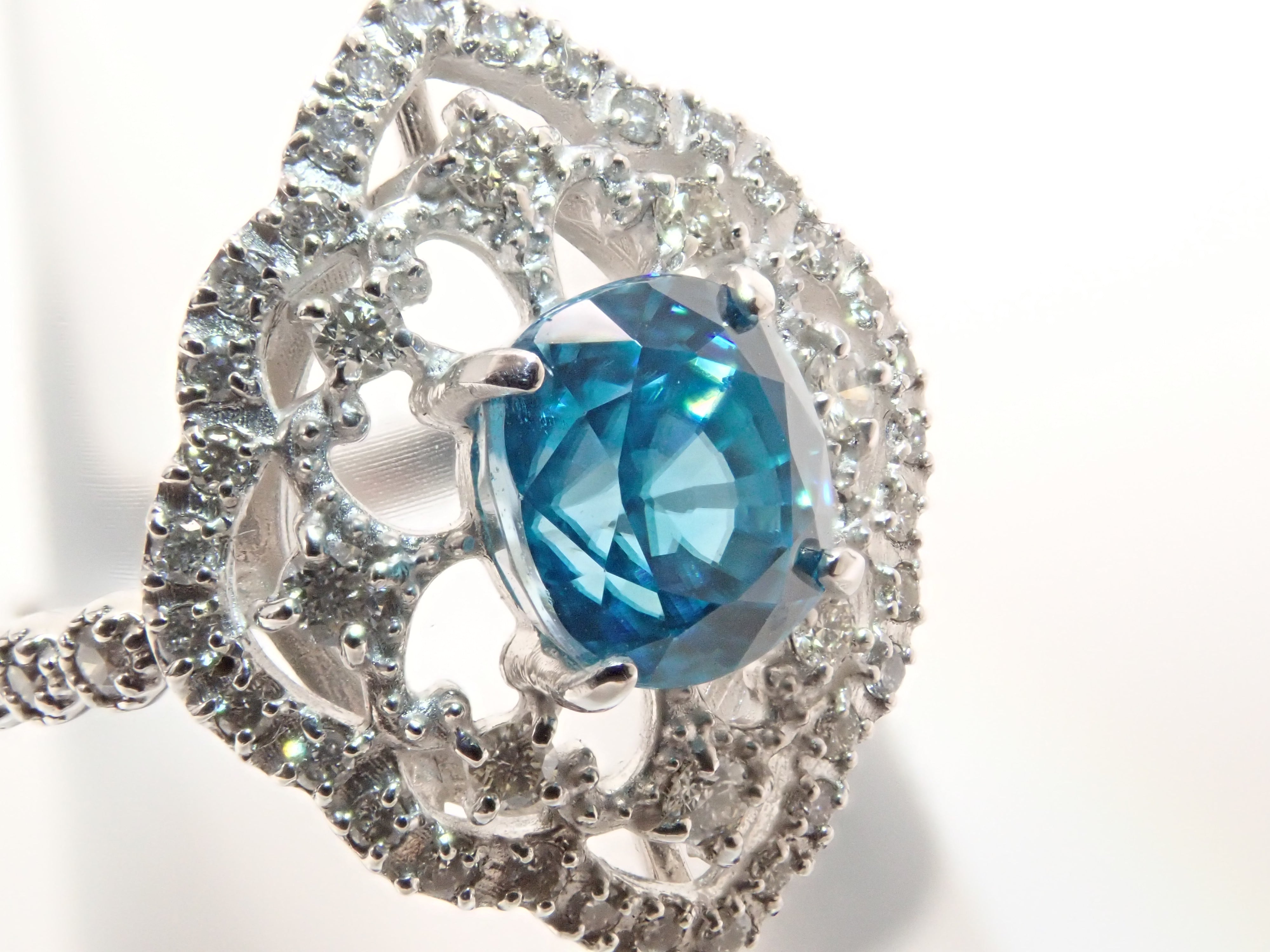 [Listed as 22602664] Pt900 Blue Zircon (Ratanakiri Blue) 2.22ct Ring