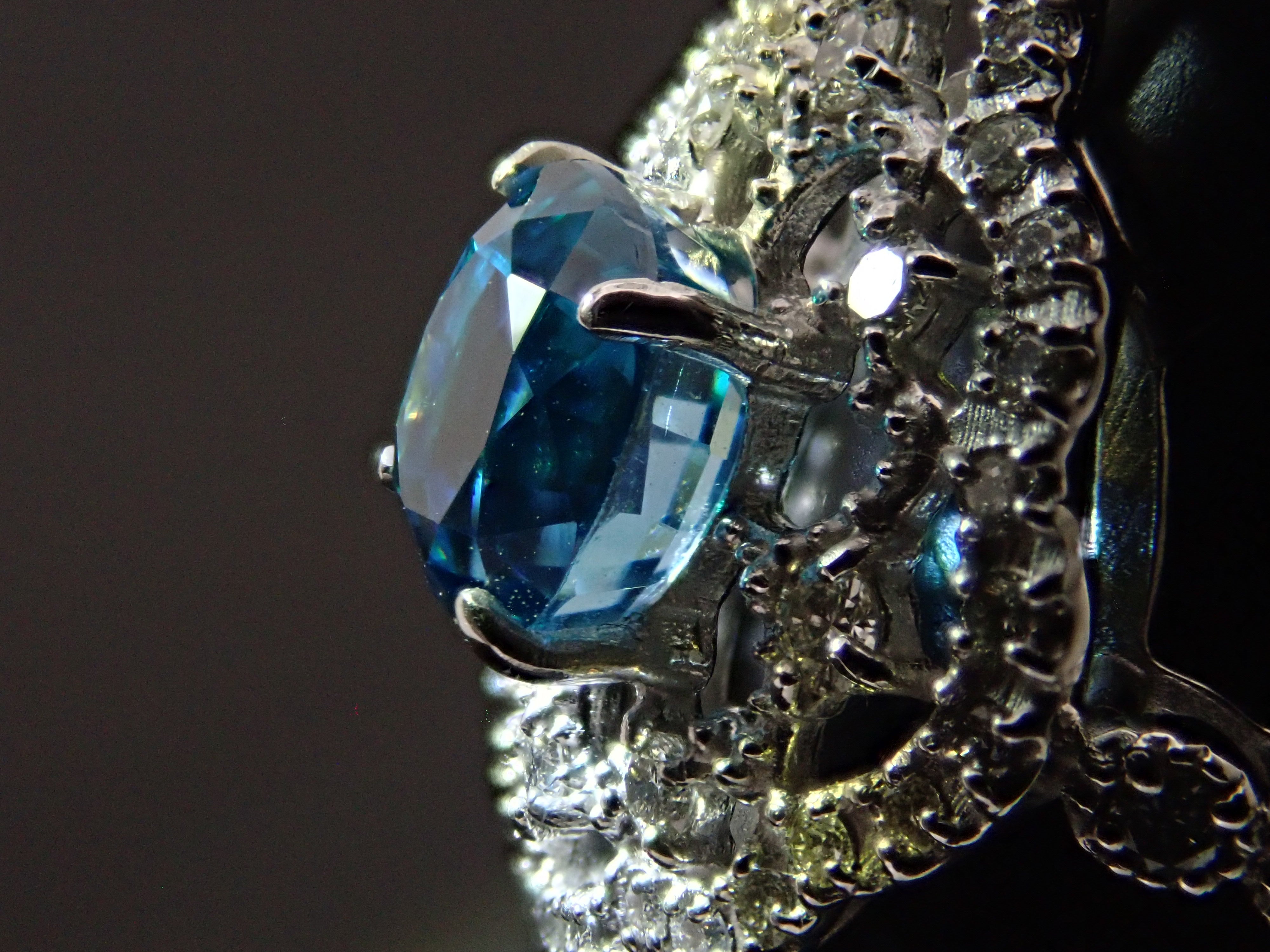 [Listed as 22602664] Pt900 Blue Zircon (Ratanakiri Blue) 2.22ct Ring