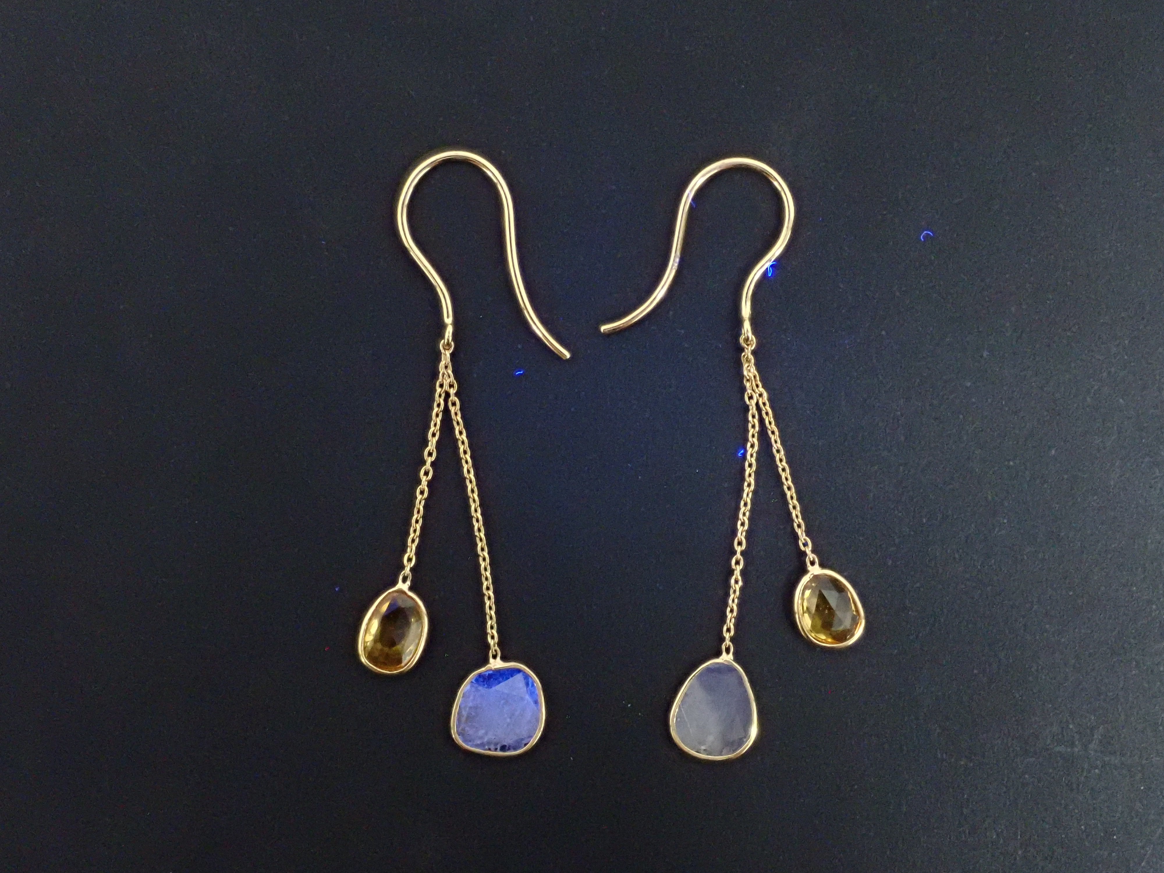 [22602662 Featured] Colorful Diamond Earrings