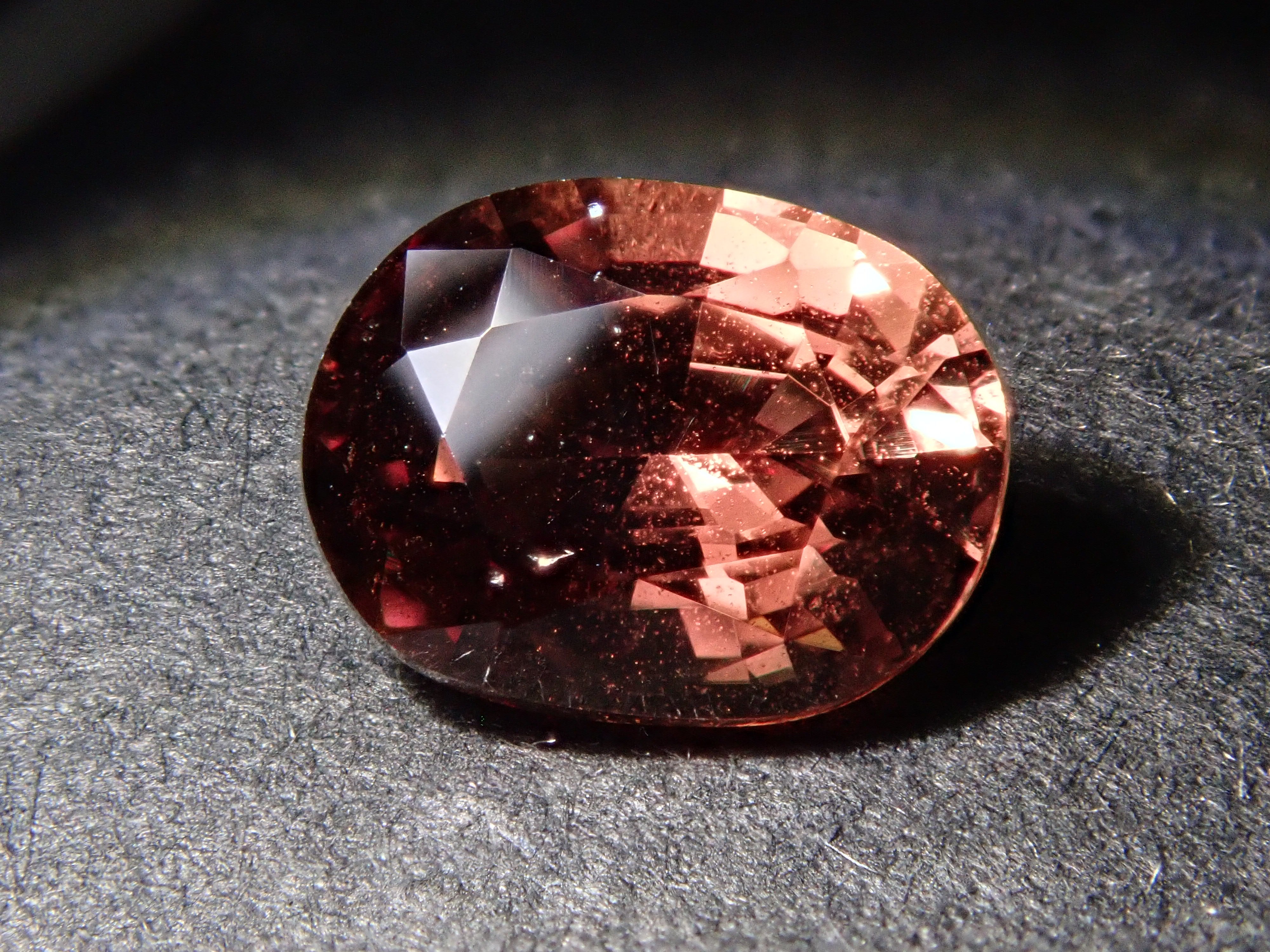 タンザニア産ウィンザーサファイア（ブラウンサファイア） 1.137ct