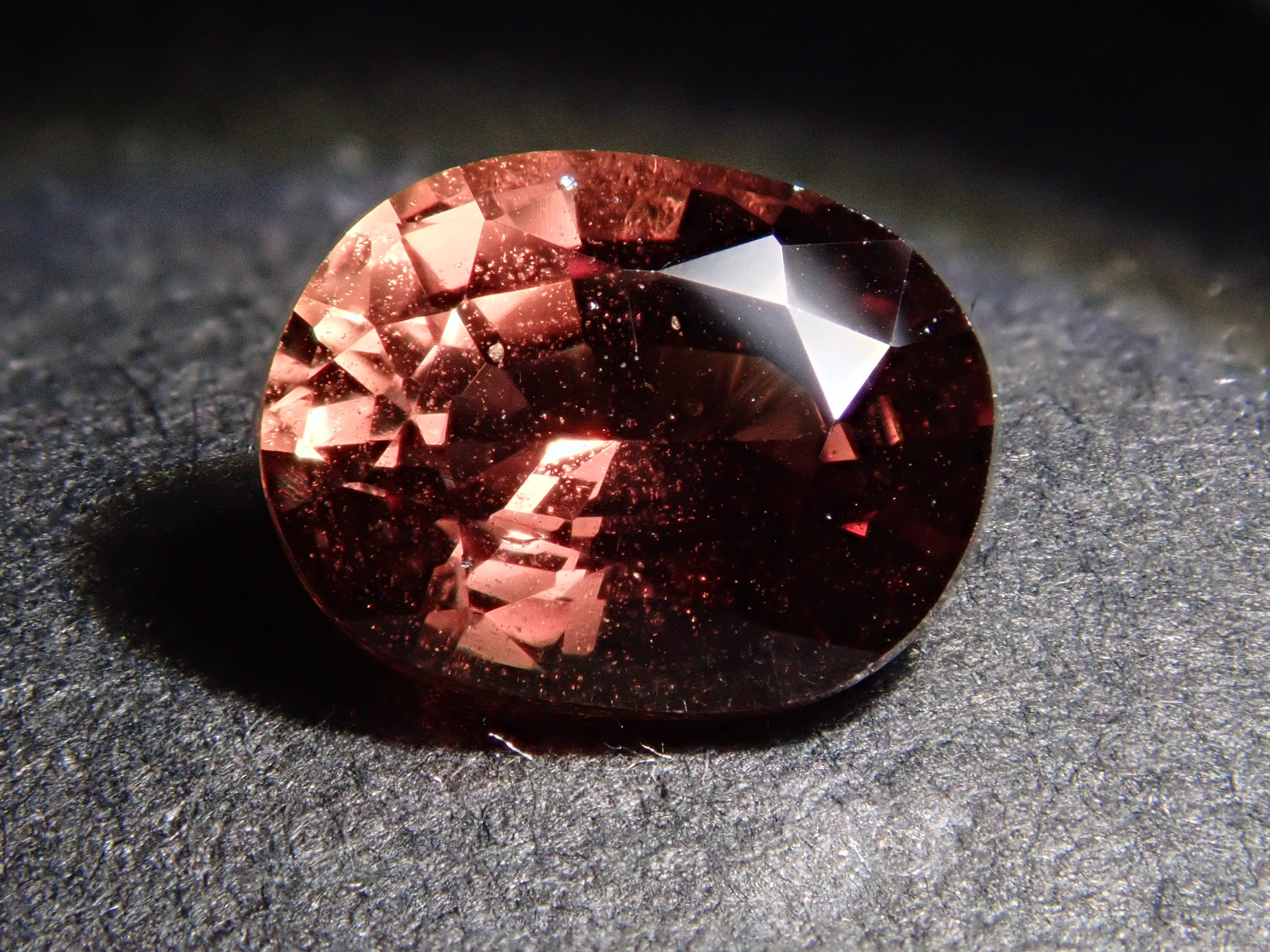 タンザニア産ウィンザーサファイア（ブラウンサファイア） 1.137ct