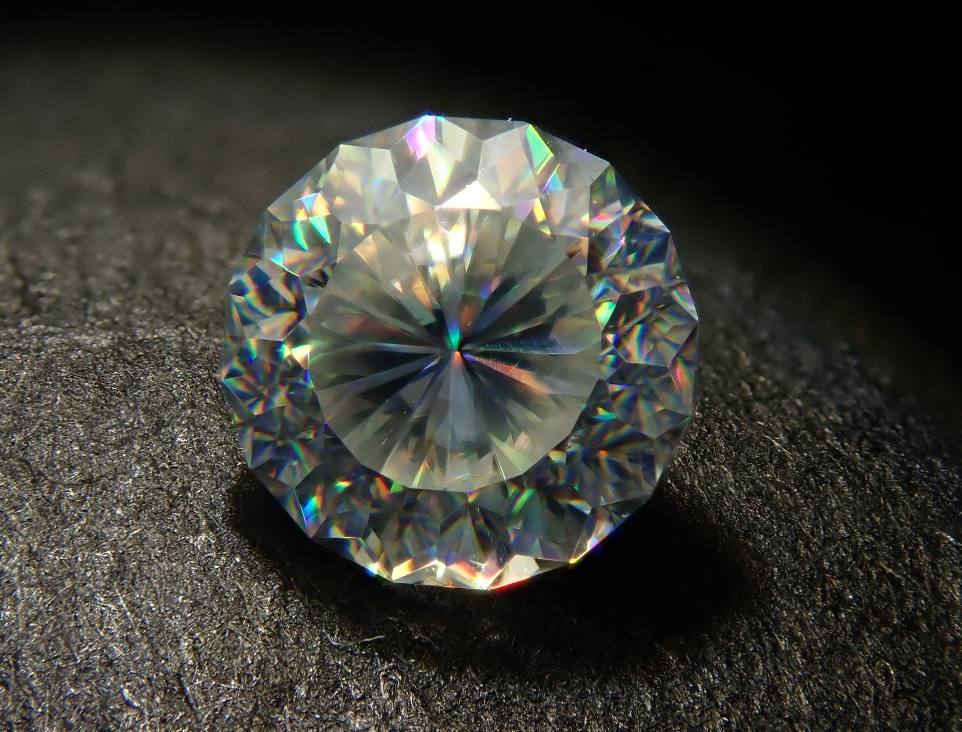 [Listed as 12561313] Synthetic rutile 0.447ct loose gemstone