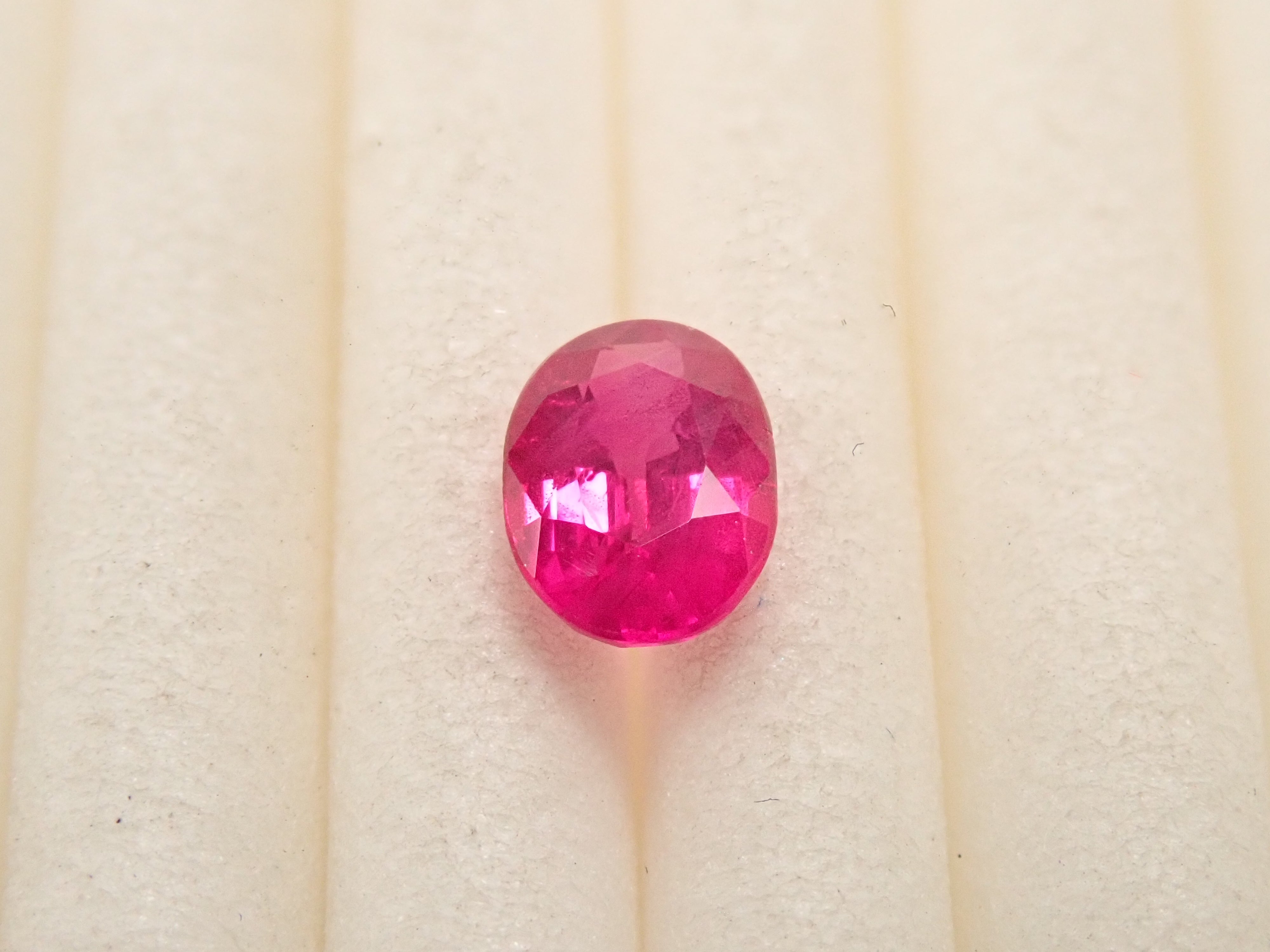 モザンビーク産ルビー 0.416ctルース