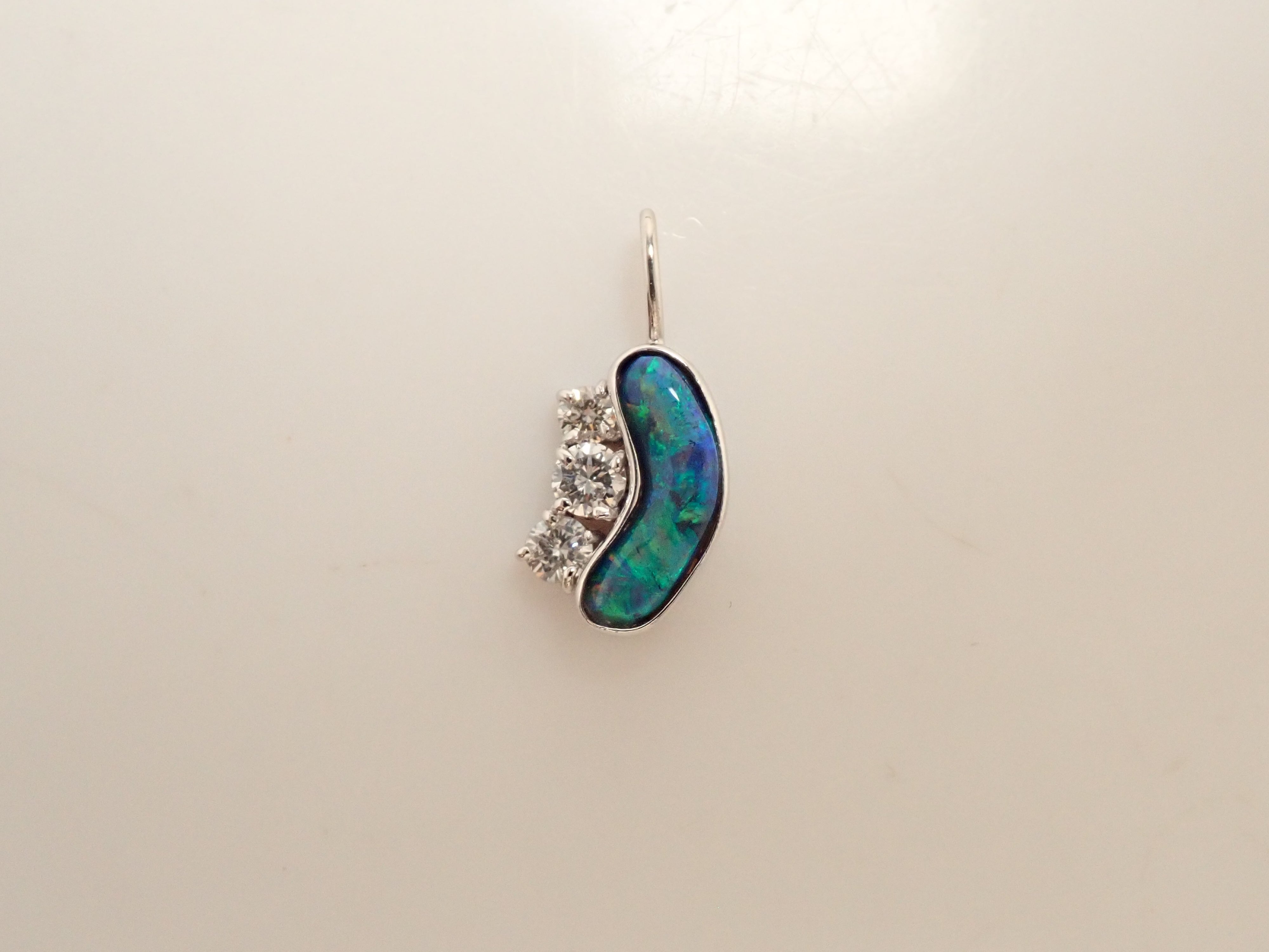 Pt900 ブラックオパール 0.58ct ペンダントトップ（ネックレストップ