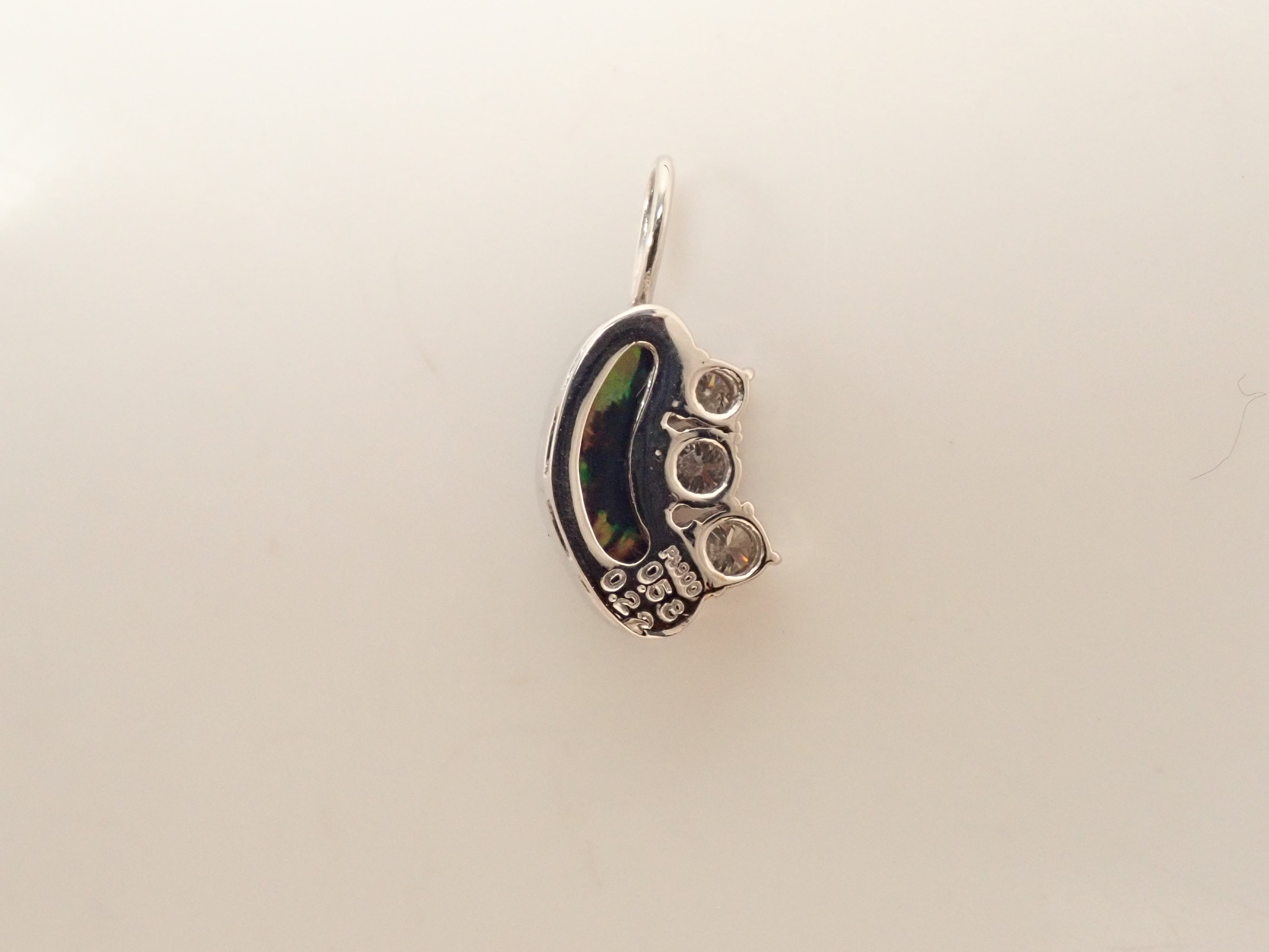 [Published as 22602660] [Karafuri] Pt900 Black Opal 0.58ct Pendant Top (Necklace Top)