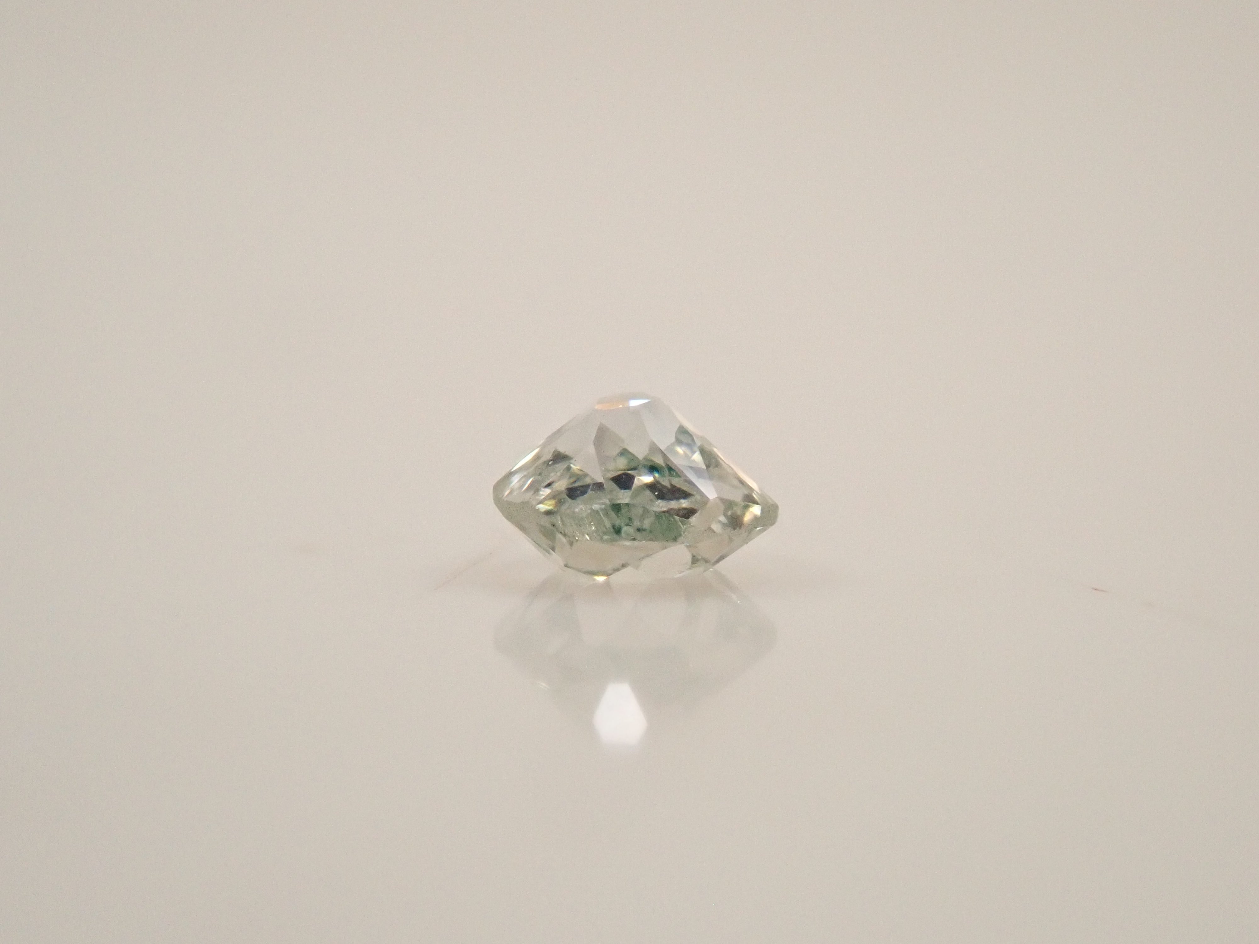 グリーンダイヤモンド 0.100ctルース(VERY LIGHT GREEN, SI-1)