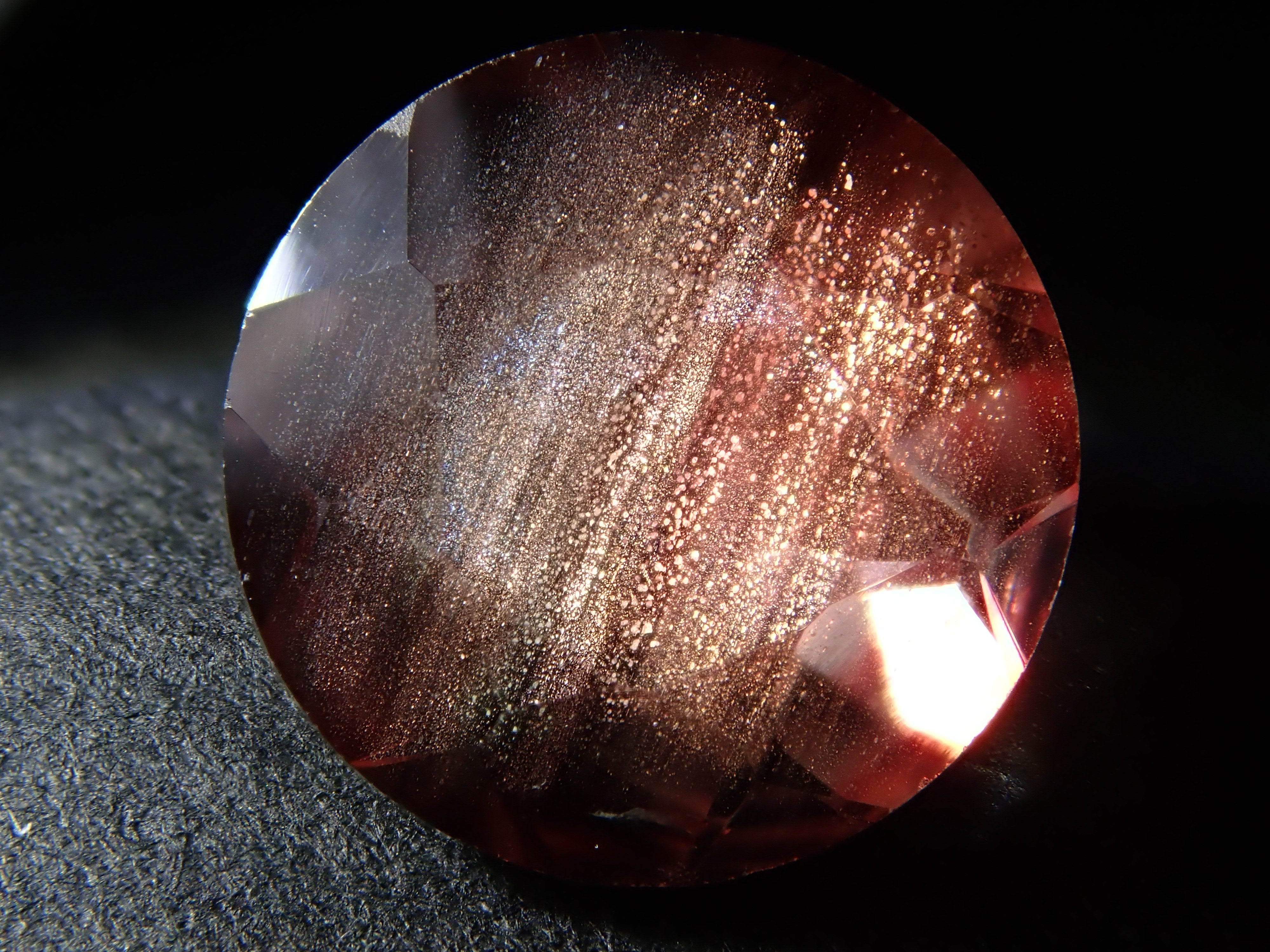 【12562343掲載】アメリカ産オレゴンサンストーン 1.840ctルース